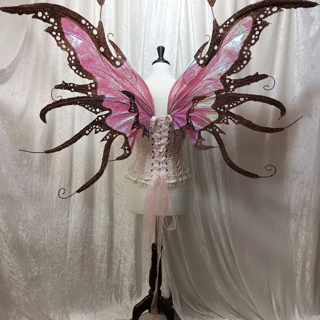 Lovely multi-panel wings in progress. How would you finish these beauties? Comment below. #wings #fairywings #fairy #fae #cosplay #renfaire #ren #photoshoot #thepretenderscloset