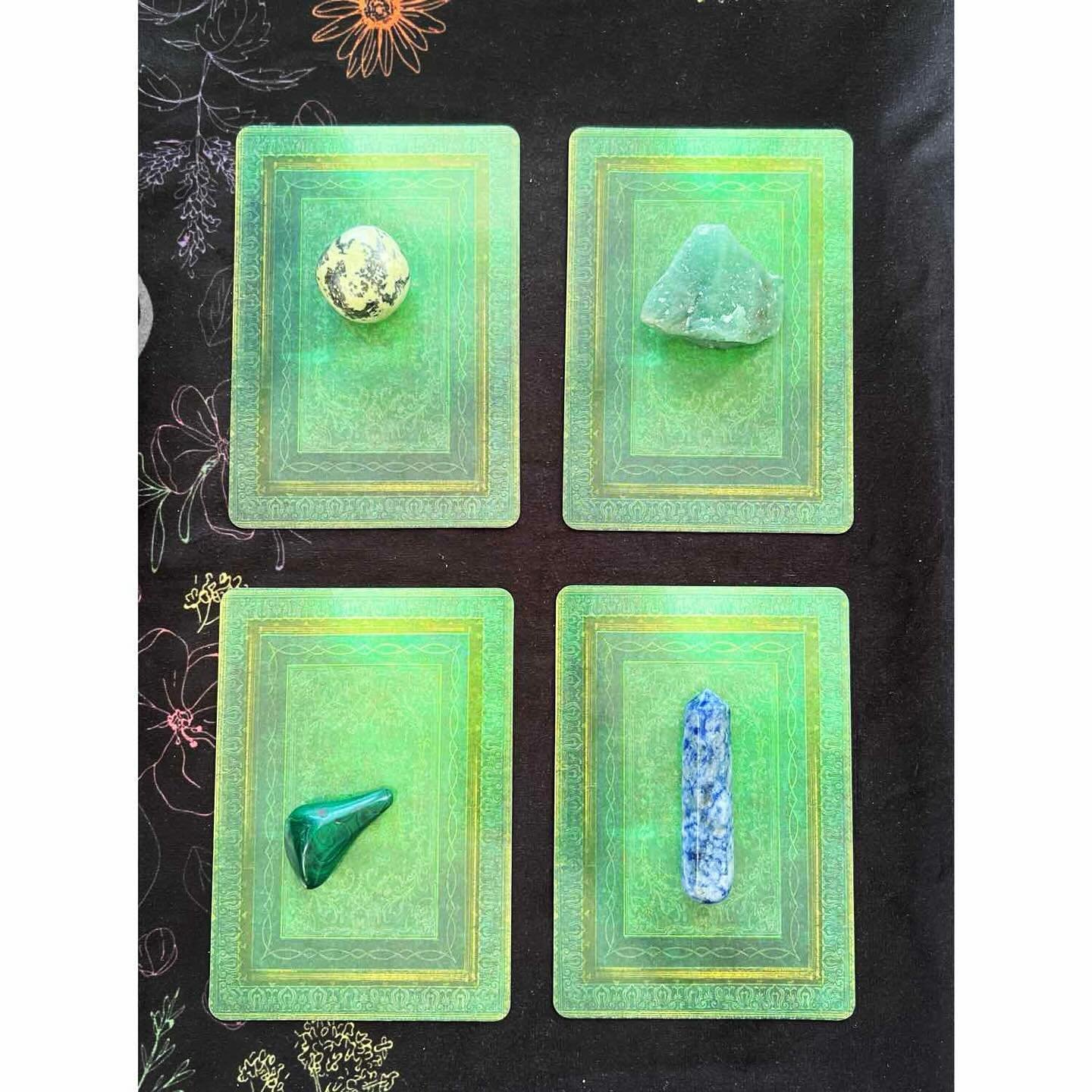 What should you focus on during the energy of this
full moon? 

You can pick the card/crystal that you are most intuitively drawn to for your message. 

Take a moment to choose the card / crystal that calls most to you. Scroll through for your messag