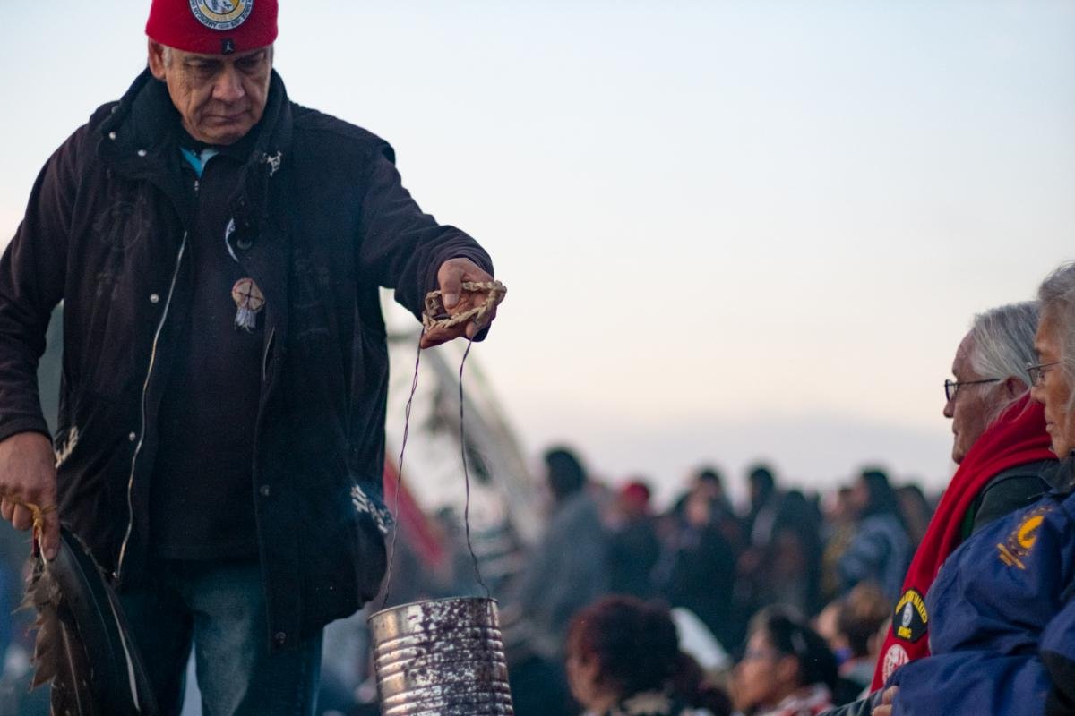 Smooke_Joseph_Alcatraz_UnThanksgiving_SunriseCeremony_27Nov20140188.jpg