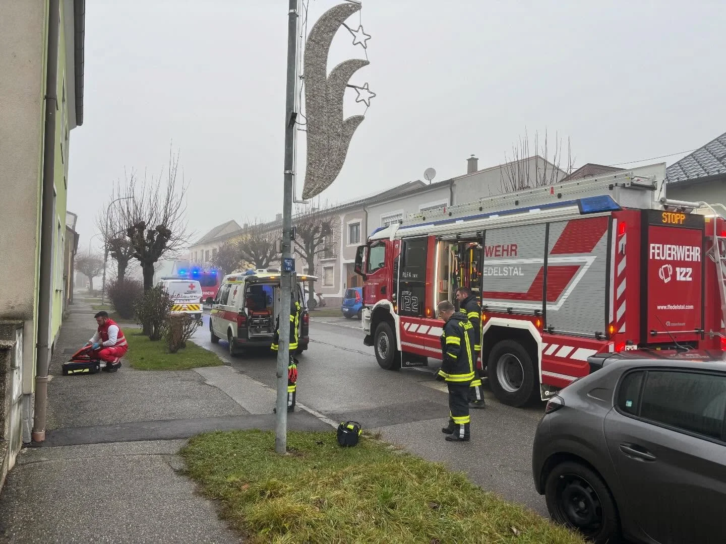 ++ Einsatz f&uuml;r die FF Edelstal ++ 🚒🚨

Heute in den fr&uuml;hen Morgenstunden wurde unsere Wehr zur &bdquo;Personenrettung&ldquo; in die Hauptstra&szlig;e alarmiert. Das KDOF und RLF r&uuml;ckten nur wenige Minuten nach der Alarmierung mit 12 M