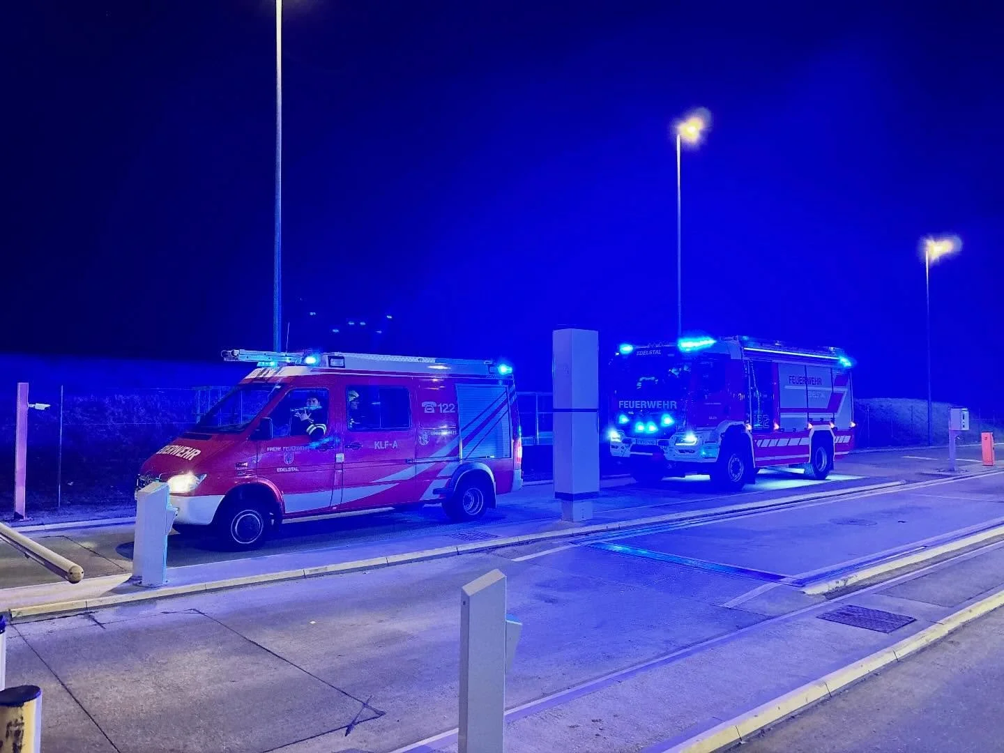 Einsatz f&uuml;r die FF Edelstal - BMA 🚨🚒

Nun wenige Stunden nach Abschluss der letzten Reinigungsarbeiten des Brandeinsatzes vom Vortag, wurde unsere Wehr am sp&auml;ten Abend des Freitag, 13.02. zu einem Brandmeldeanlagen-Alarm ins ortsans&auml;