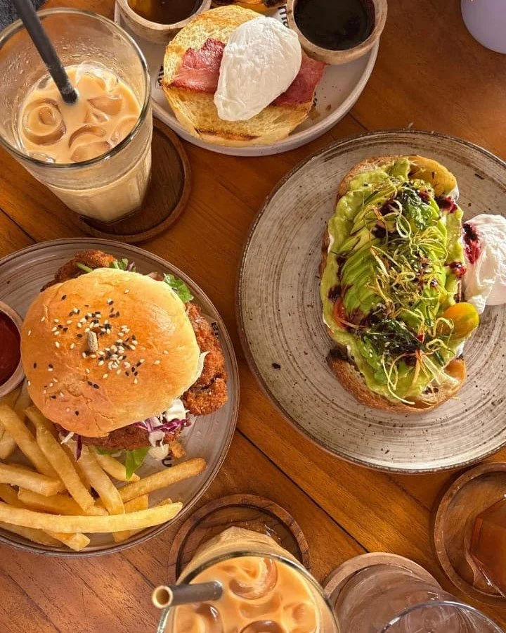 Hungry? Brunch it.
Good bites, good mood, sorted

 #Lemanja #uluwatucafe #brunchideas #brunch