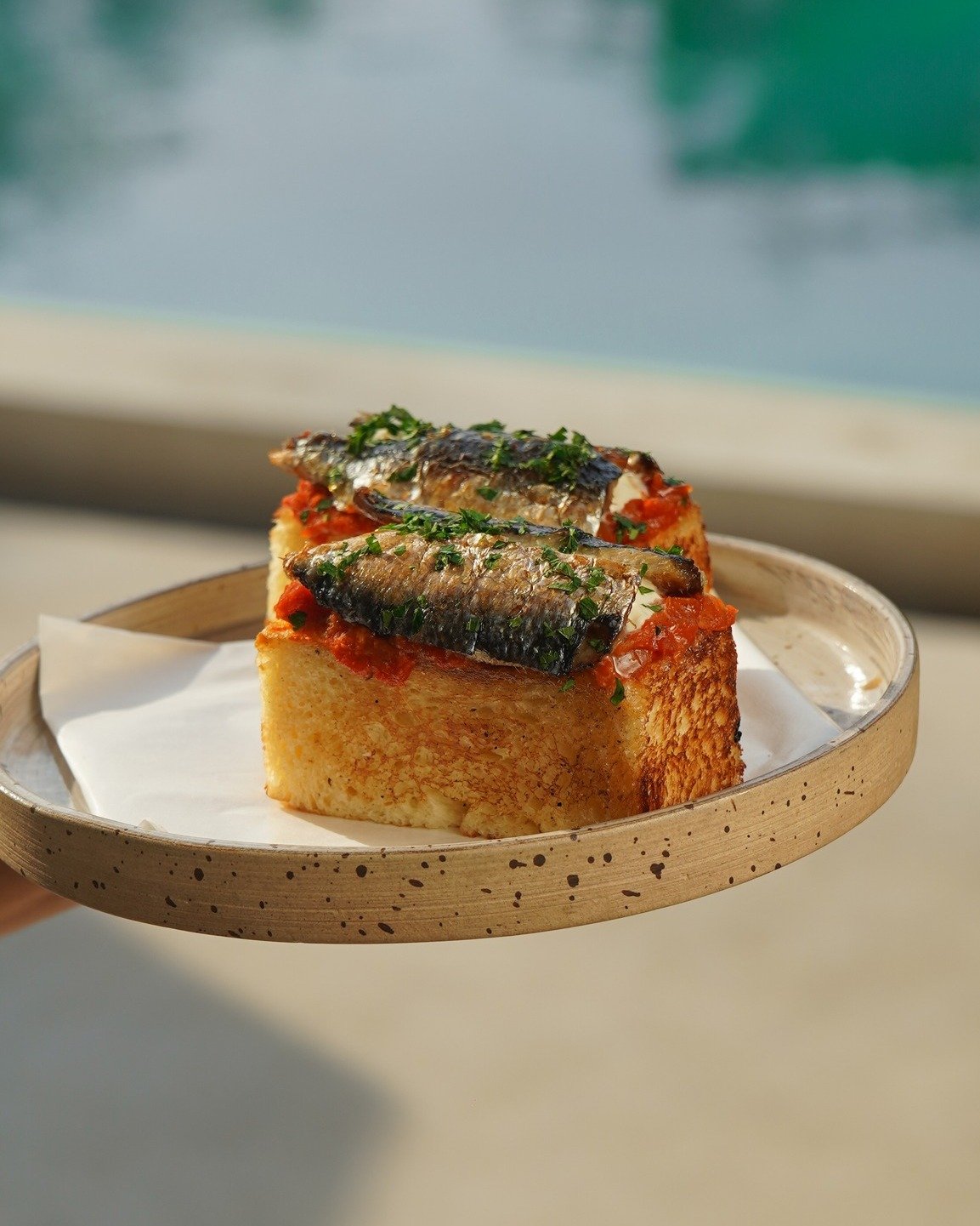 Light, fresh, and rich in omega-3s, our Marinated Sarden is all about brain-boosting, heart-loving energy.
Toasted bread, tomato marmalade, stracciatella, clean, tasty, and loaded with goodness.