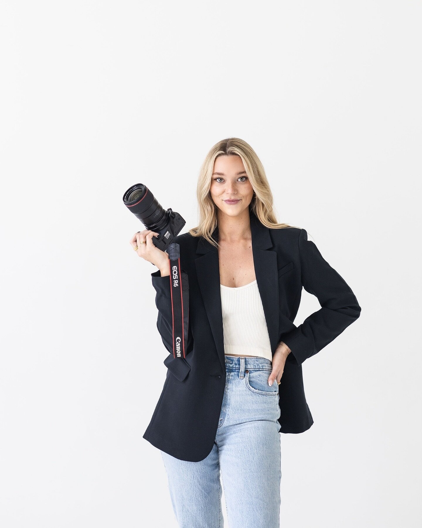 Meet @shannonhamblin🌿

Co-Owner &amp; Creative Director

Your favorite &ldquo;Zillennial&rdquo; marketing pro, Shannon will help take your creative strategies to the next level. Between a Master&rsquo;s Degree in Marketing &amp; Communications and 8