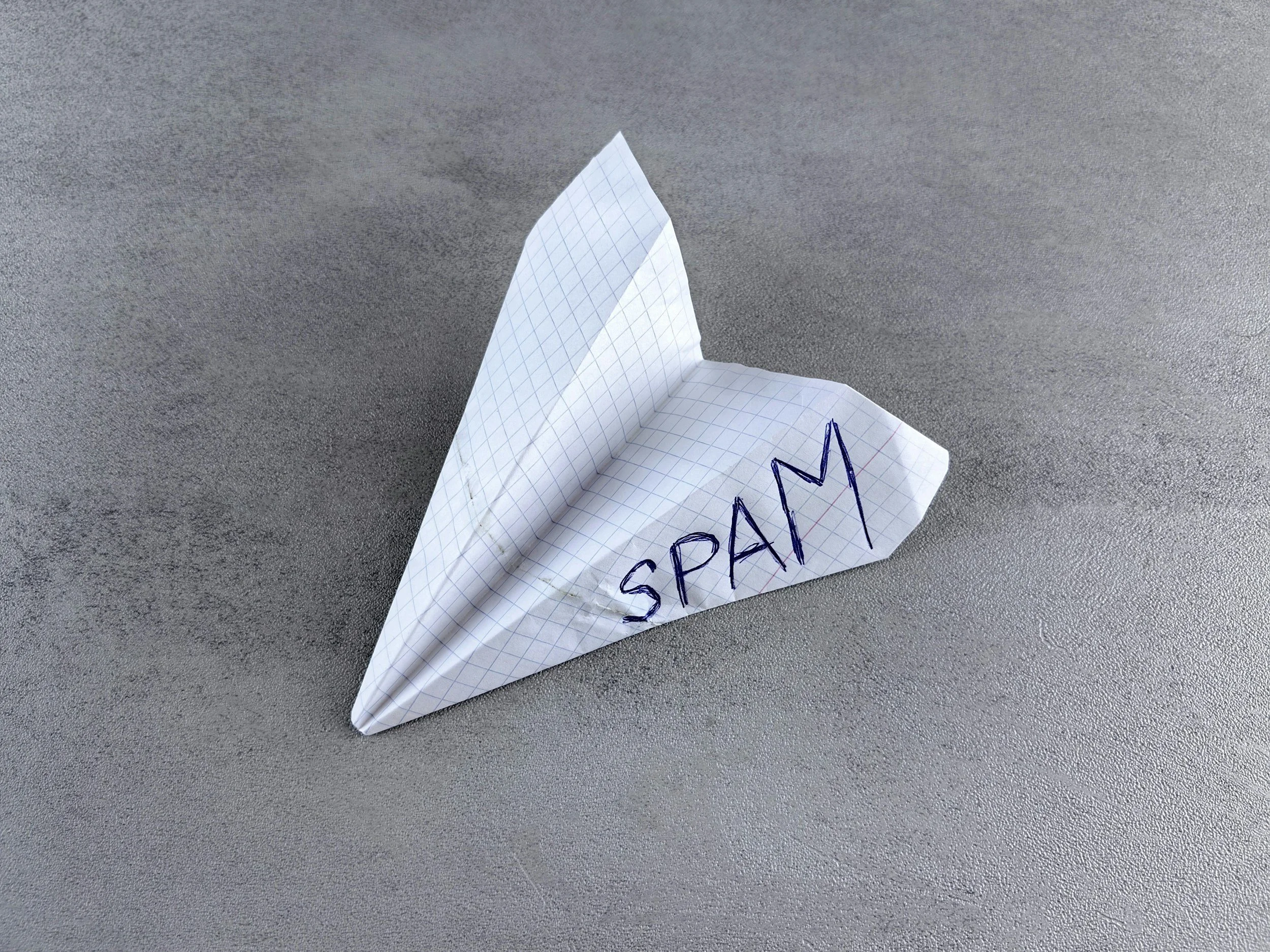 Subject Lines That Get Clicks (Without Sounding Spammy)