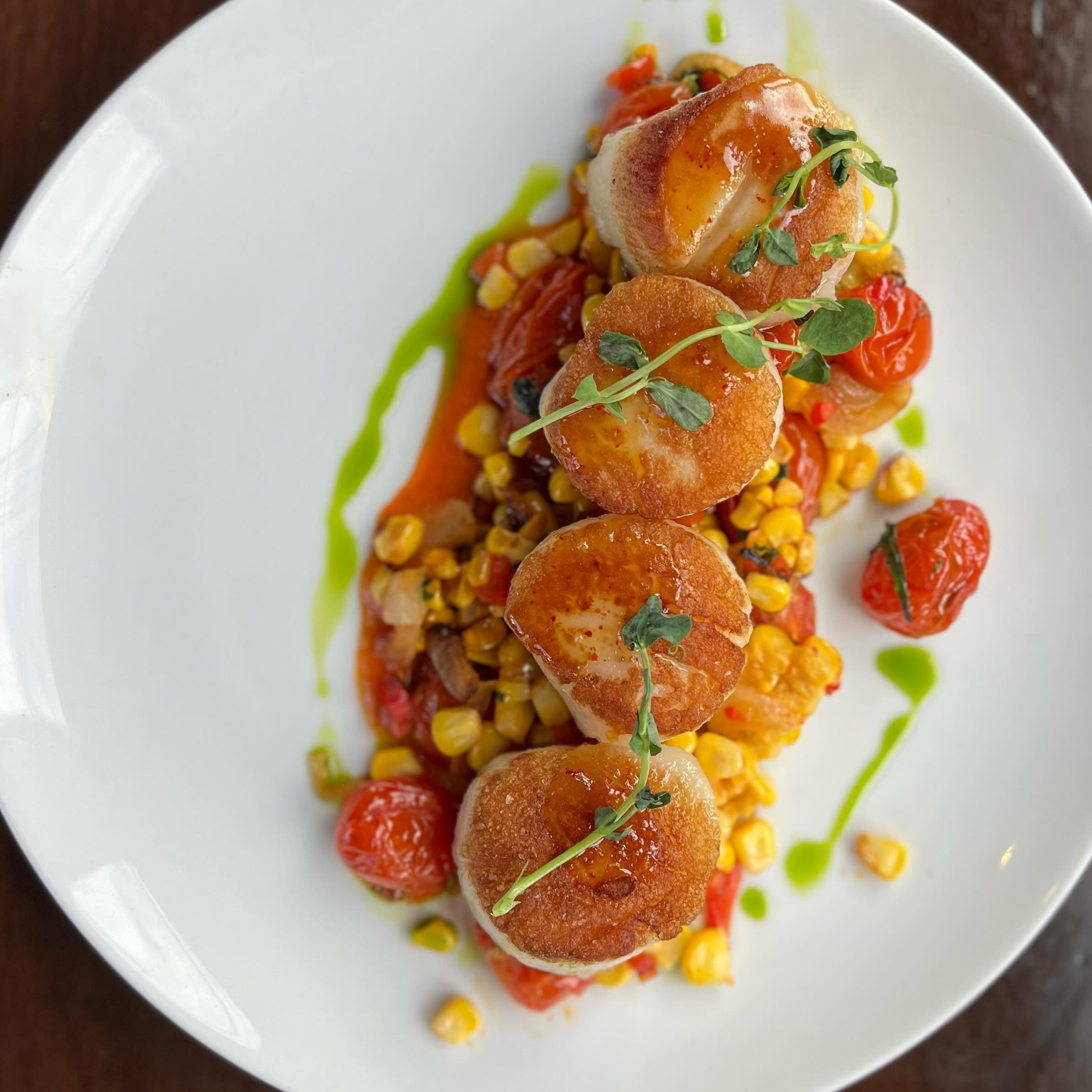 Beautiful, fresh scallops received daily from our friends @offthehooknj 

Pan Seared Scallops // corn succotash, chili &amp; honey vin. (Pro-tip, ask your server to add some applewood smoked bacon) 

Available at lunch &amp; dinner. 
&bull;
&bull;
#p