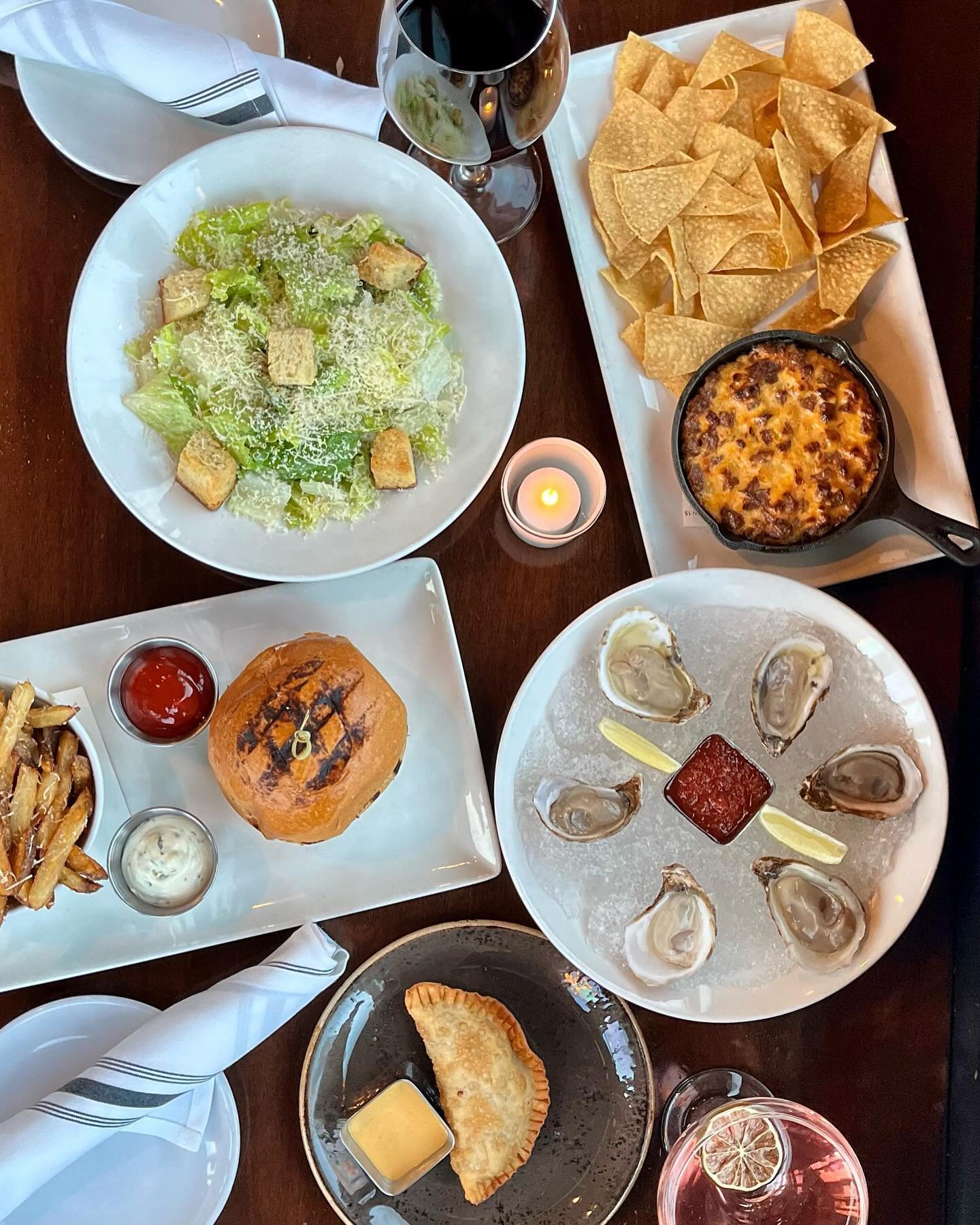 Happy Hour is daily from 3-6PM 

What does your Happy Hour table look like? 
&bull;
&bull;
#publickhouse #westfield #mountainside #gastropub #food #happyhour #njhappyhour