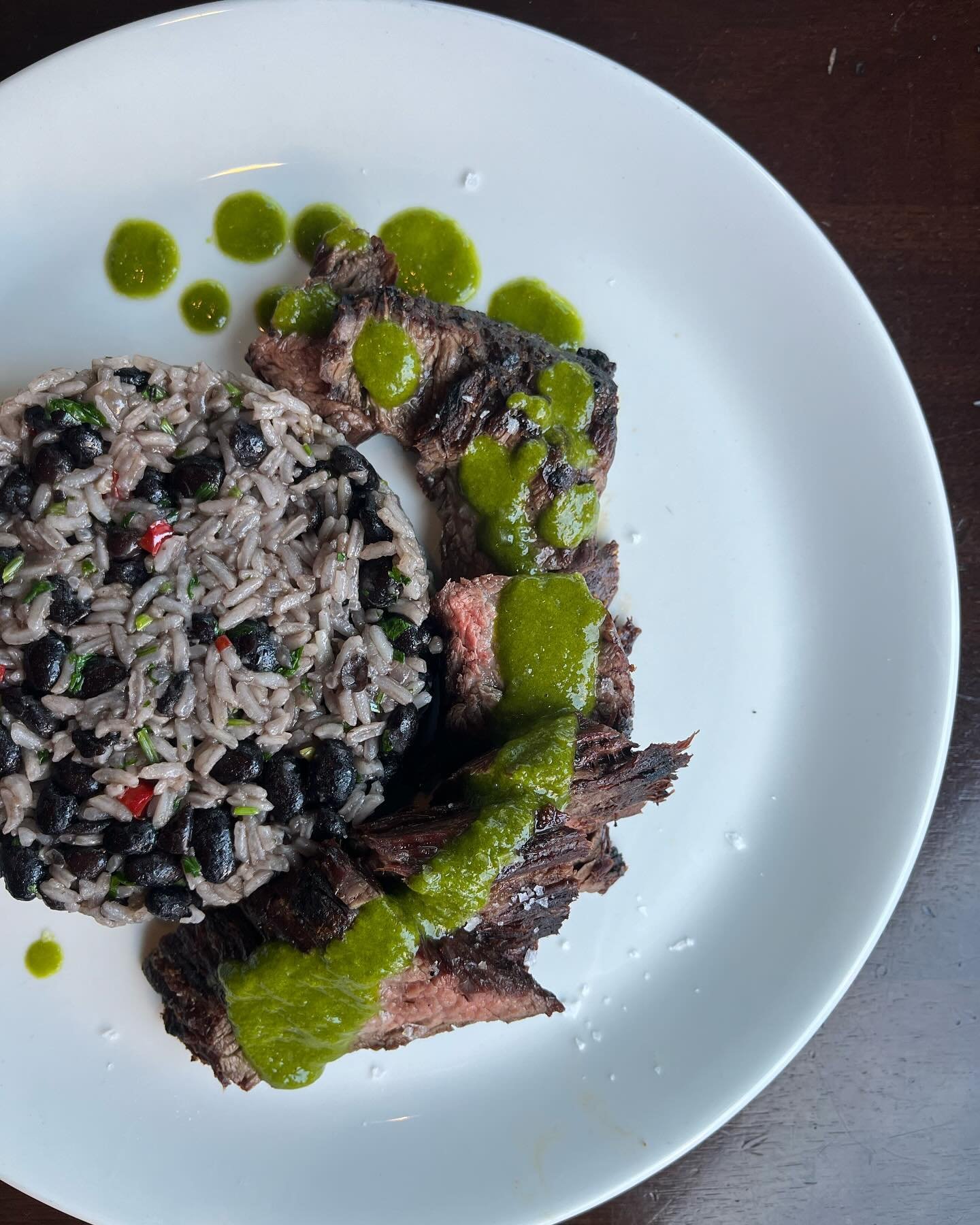 Embrace in the wonders of Ramps 

American Wagyu Flat Iron // gallo pinto, ramp puree 

Veal Top Round // ramp risotto, locatelli 

. 
 
&bull;
&bull;
#publickhouse #westfield #mountainside #gastropub #food #ramps #specials #steak #veal