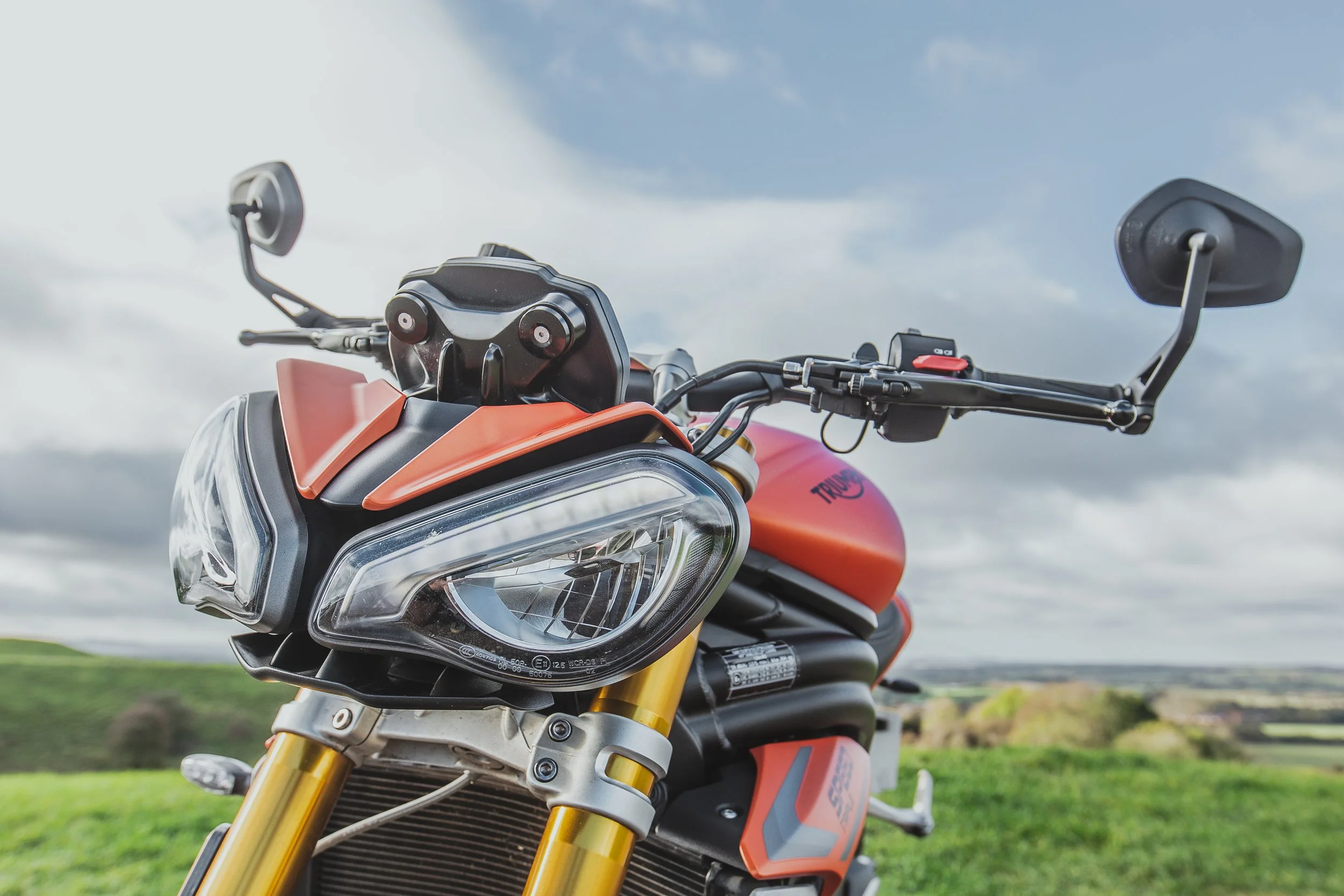 Triumph RS TRIPLE-19.jpg