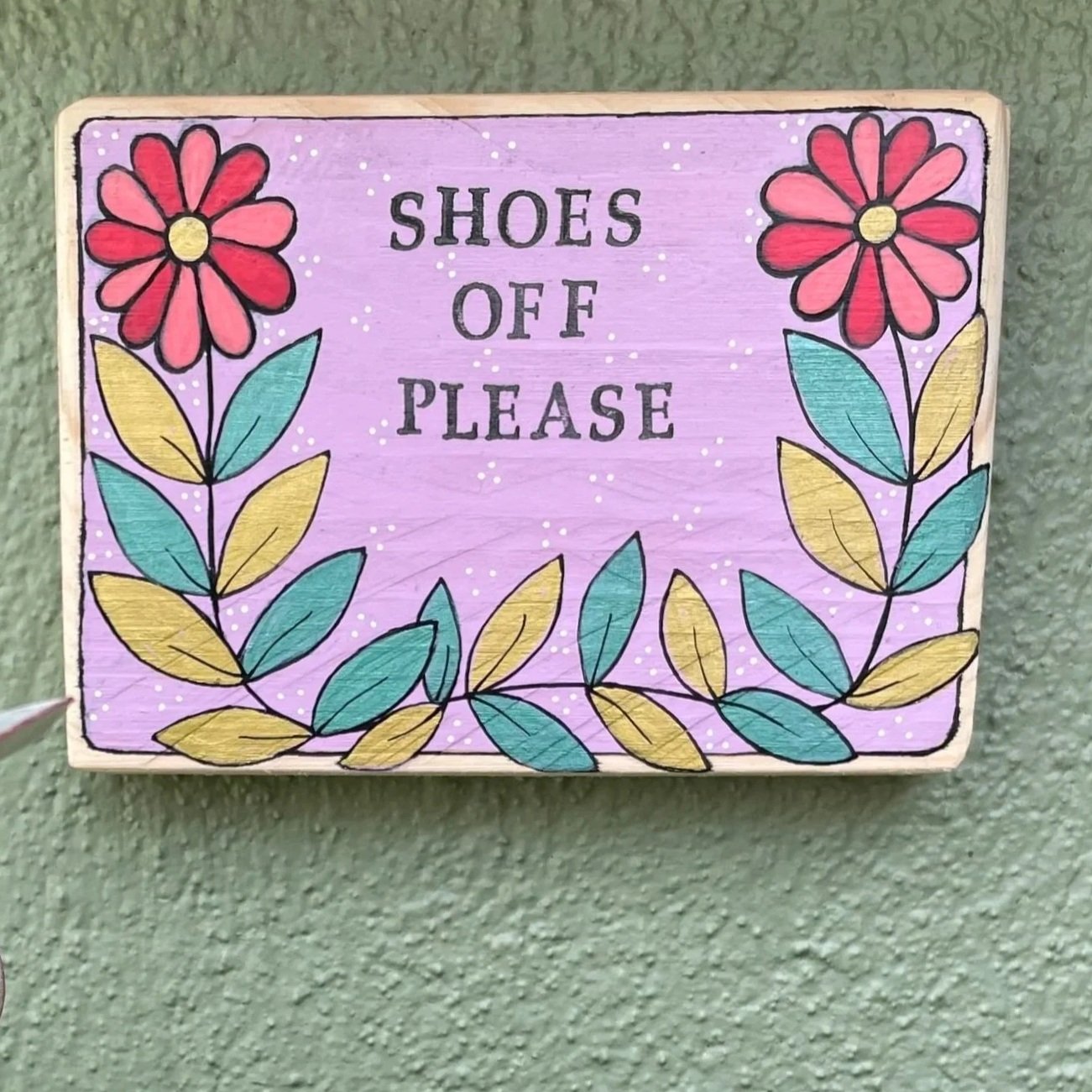 Shoes Off Please