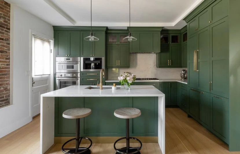 Top 15 Green Kitchen Ideas For Chic Kitchens in 2024