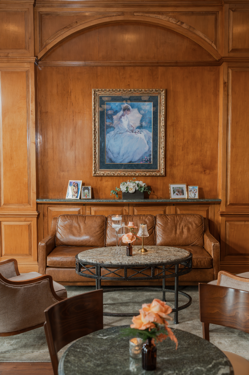 Cocktail hour space at the Royalton on the Greens in Melville, NY