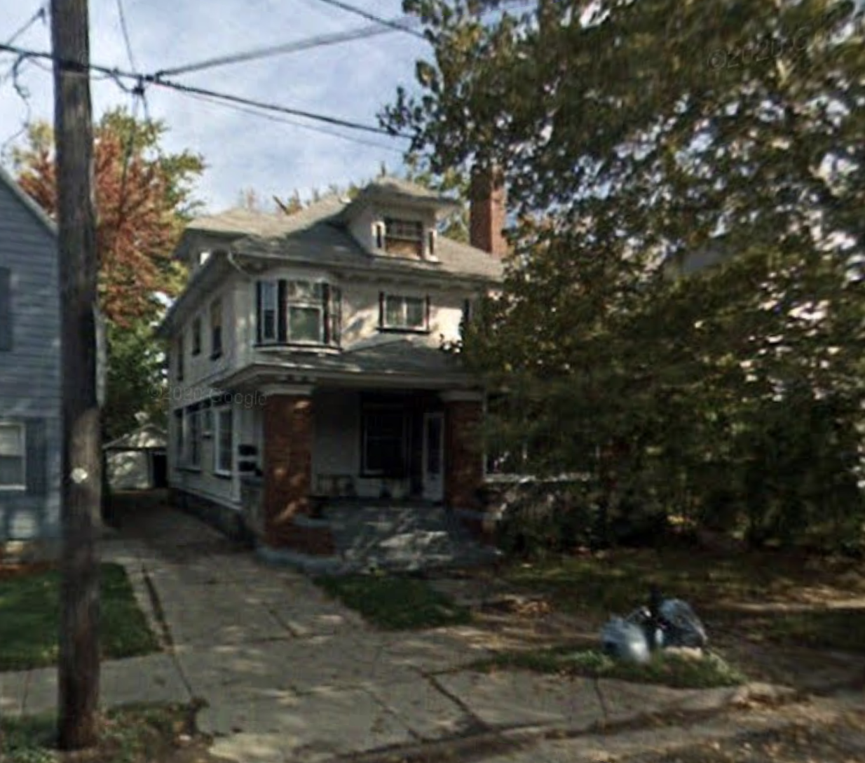 5_1129 Lake Dr SE 2007b.png