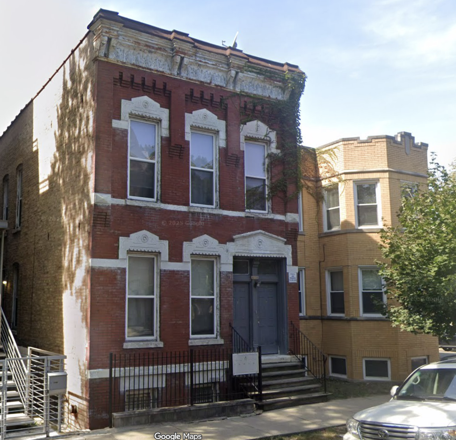 23_2072 N Oakley Ave 2024a.png