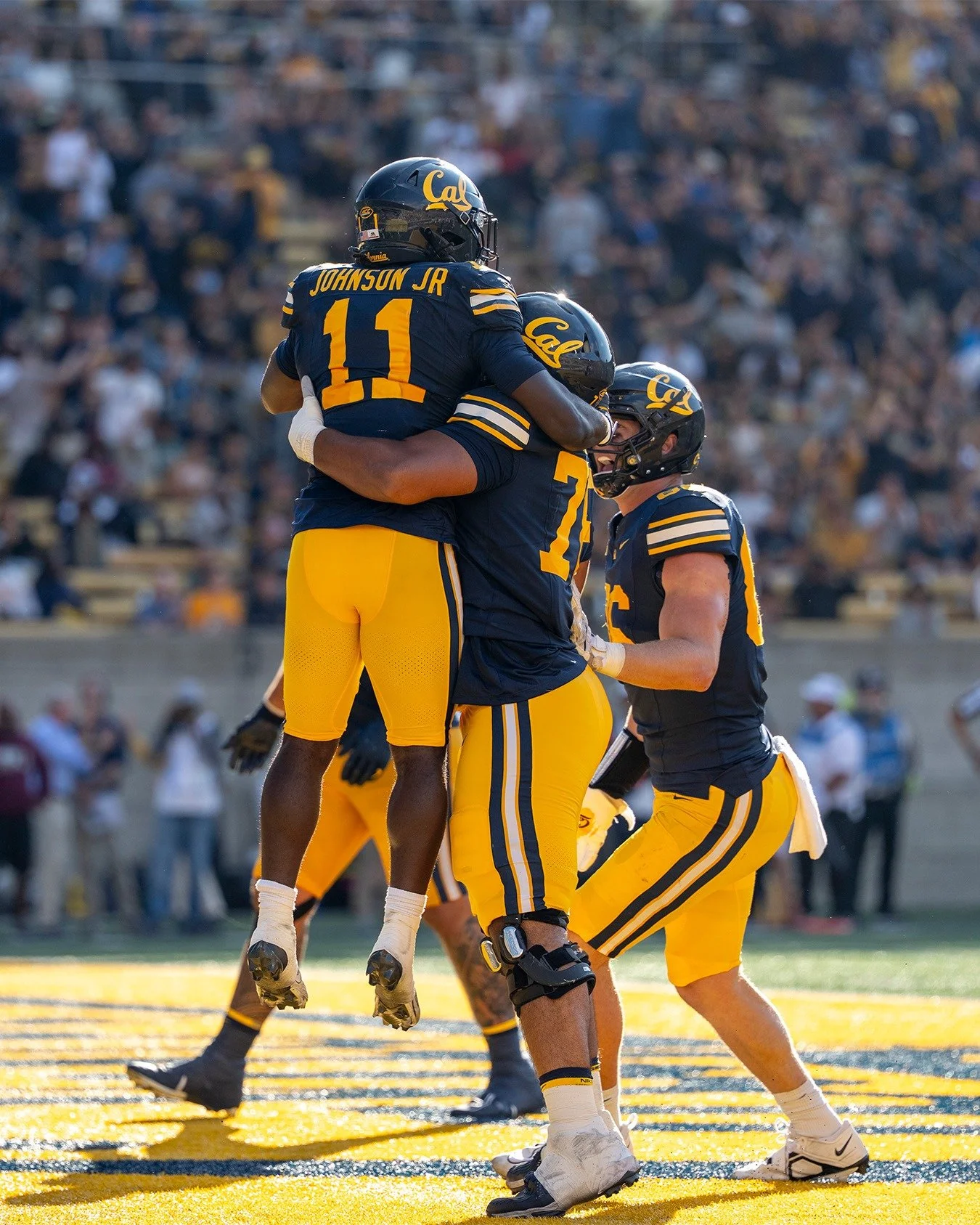 @cal_football vs @texassouthernfootball &ndash; Home opener at Cal Memorial Stadium in Berkeley! 🐻🏈

First college football game for me, and I quickly learned that staying in the back of the end zone to shoot downfield makes clean action shots tric