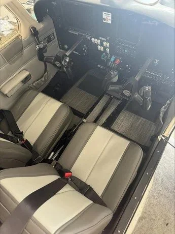 2002 Piper Arrow III for Sale at Syngery Flight Center in Bloomington, IL (KBMI)