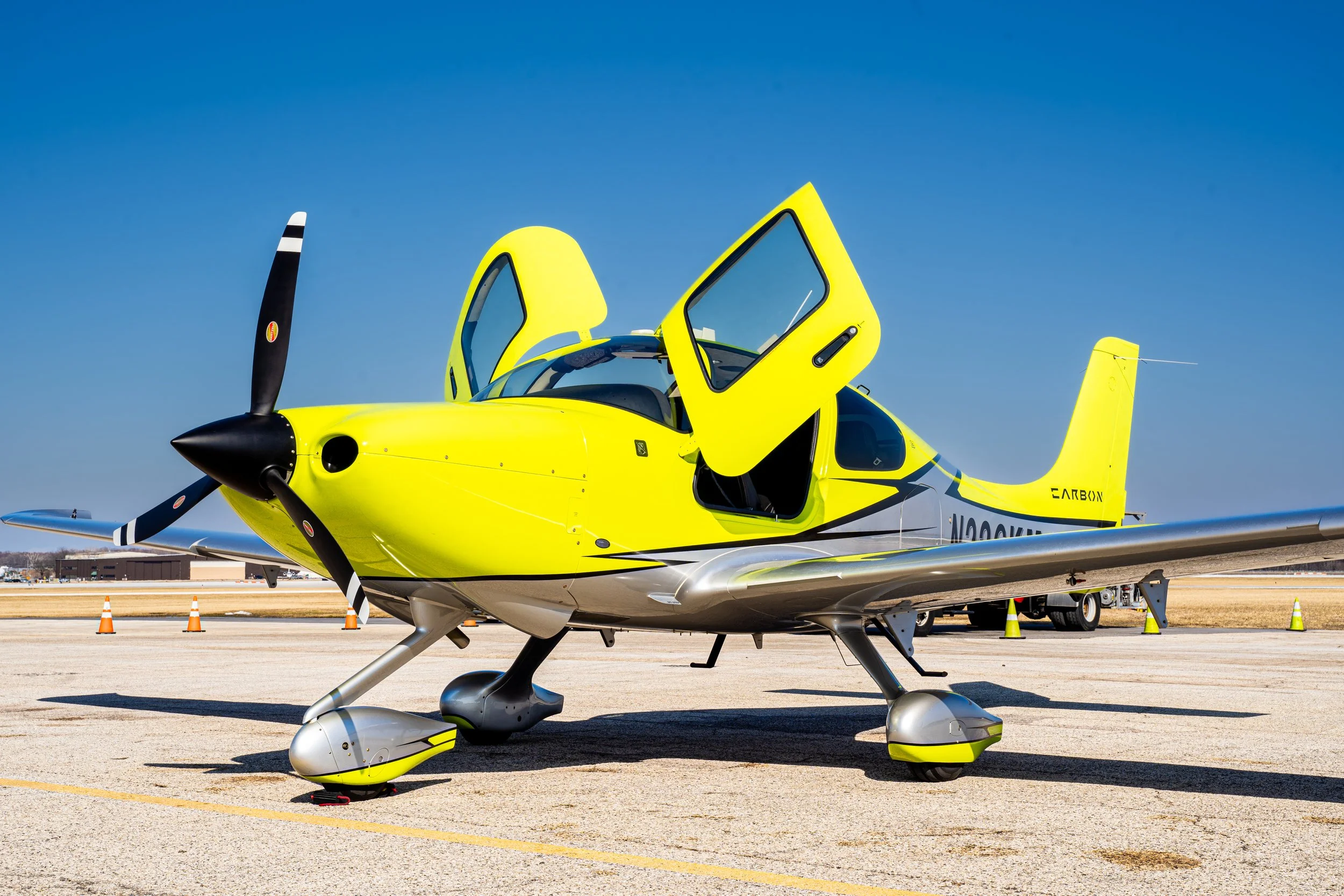 Full Plane on Runway 73A00029.jpg