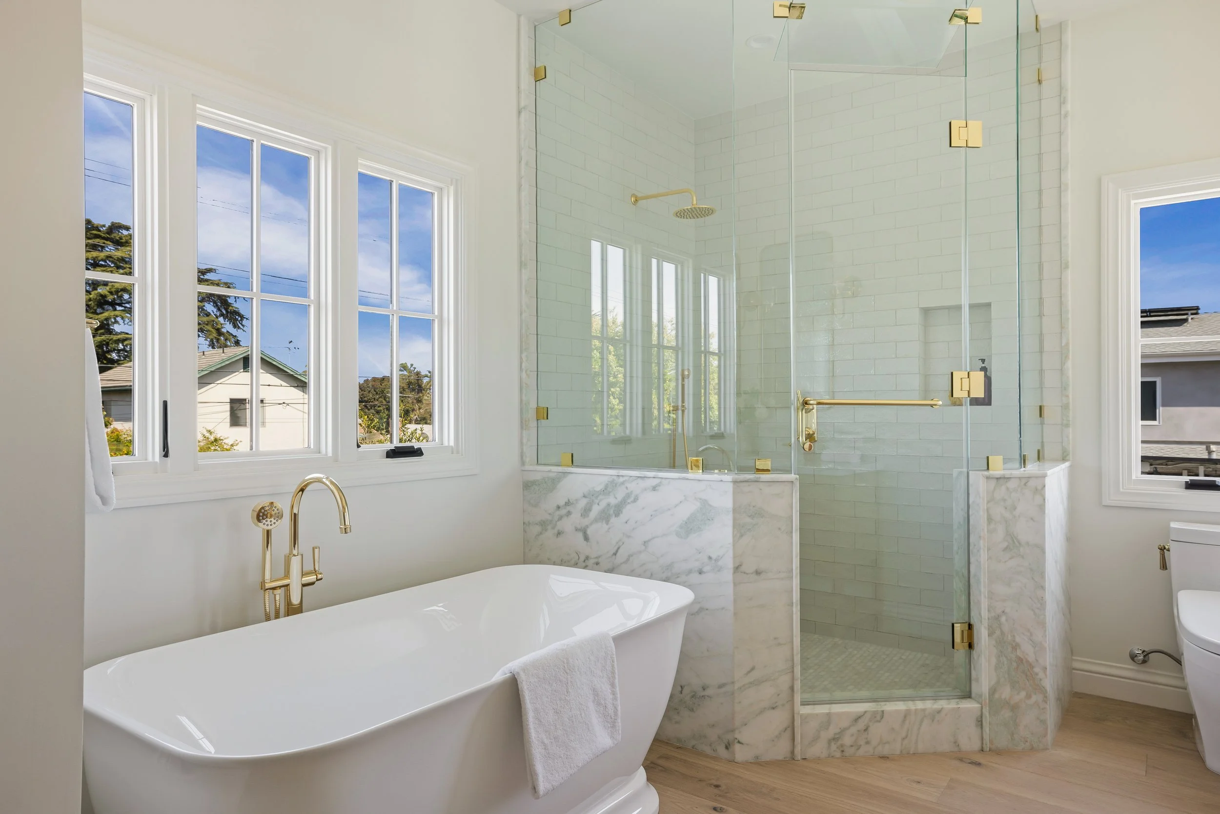 031_Greenfield Ave 2134_by mrbarcelo.jpg