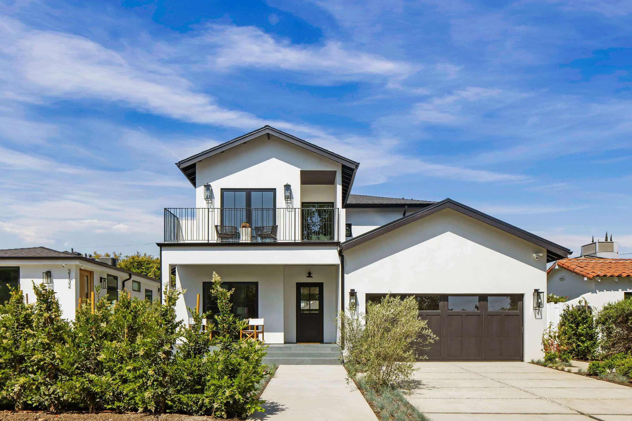 001_Greenfield Ave 2134_by mrbarcelo.jpg