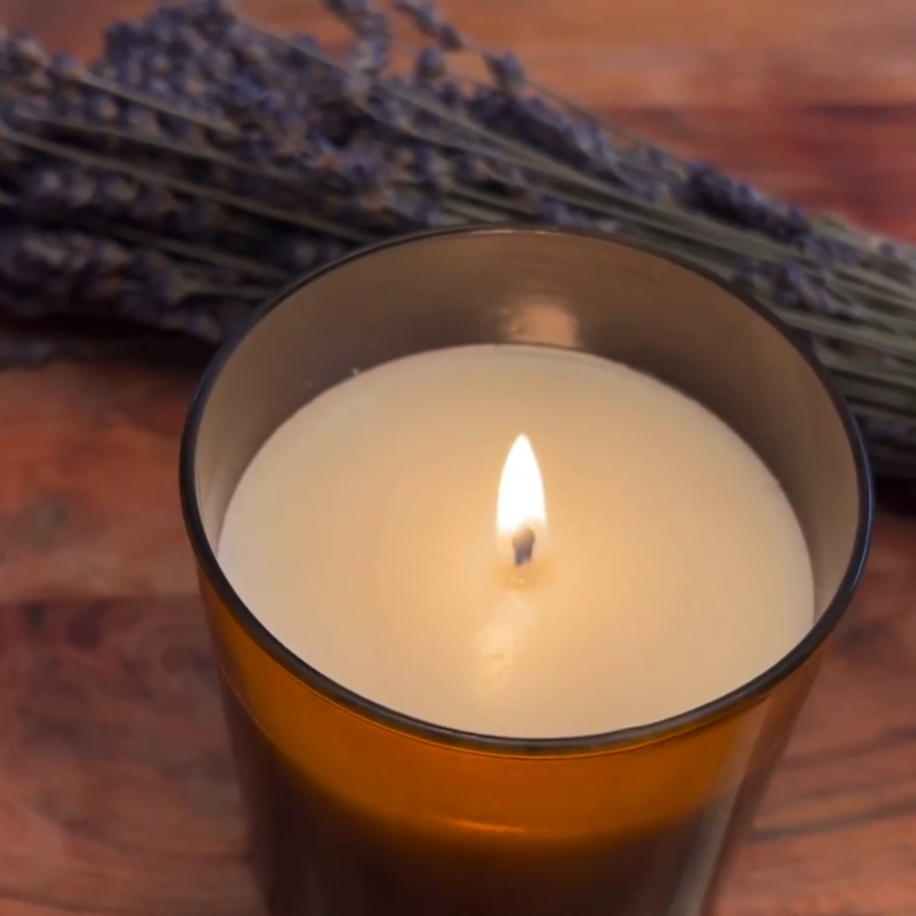lavender candle.png