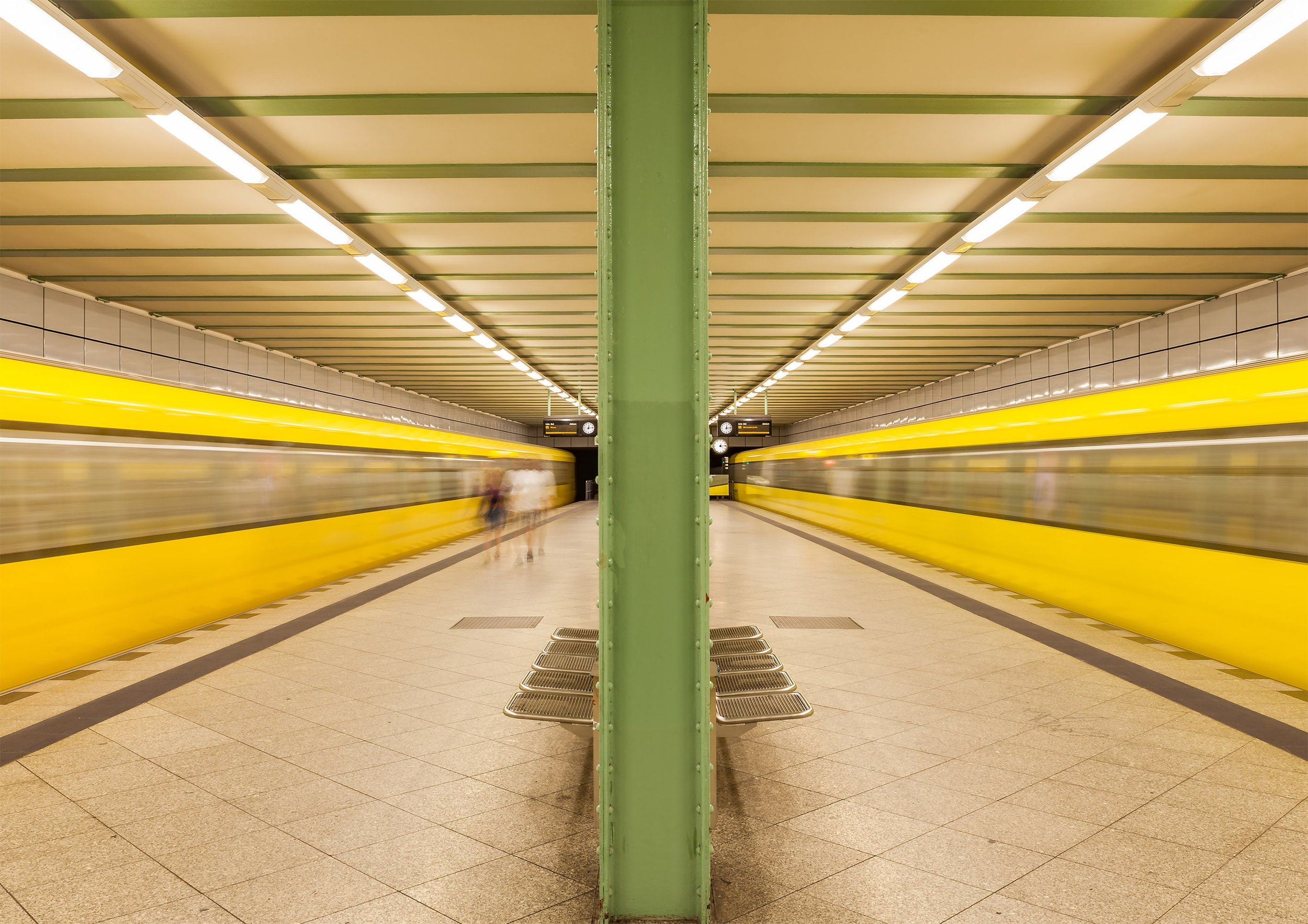 Berlin U-Bahn U5 Strausberger Platz