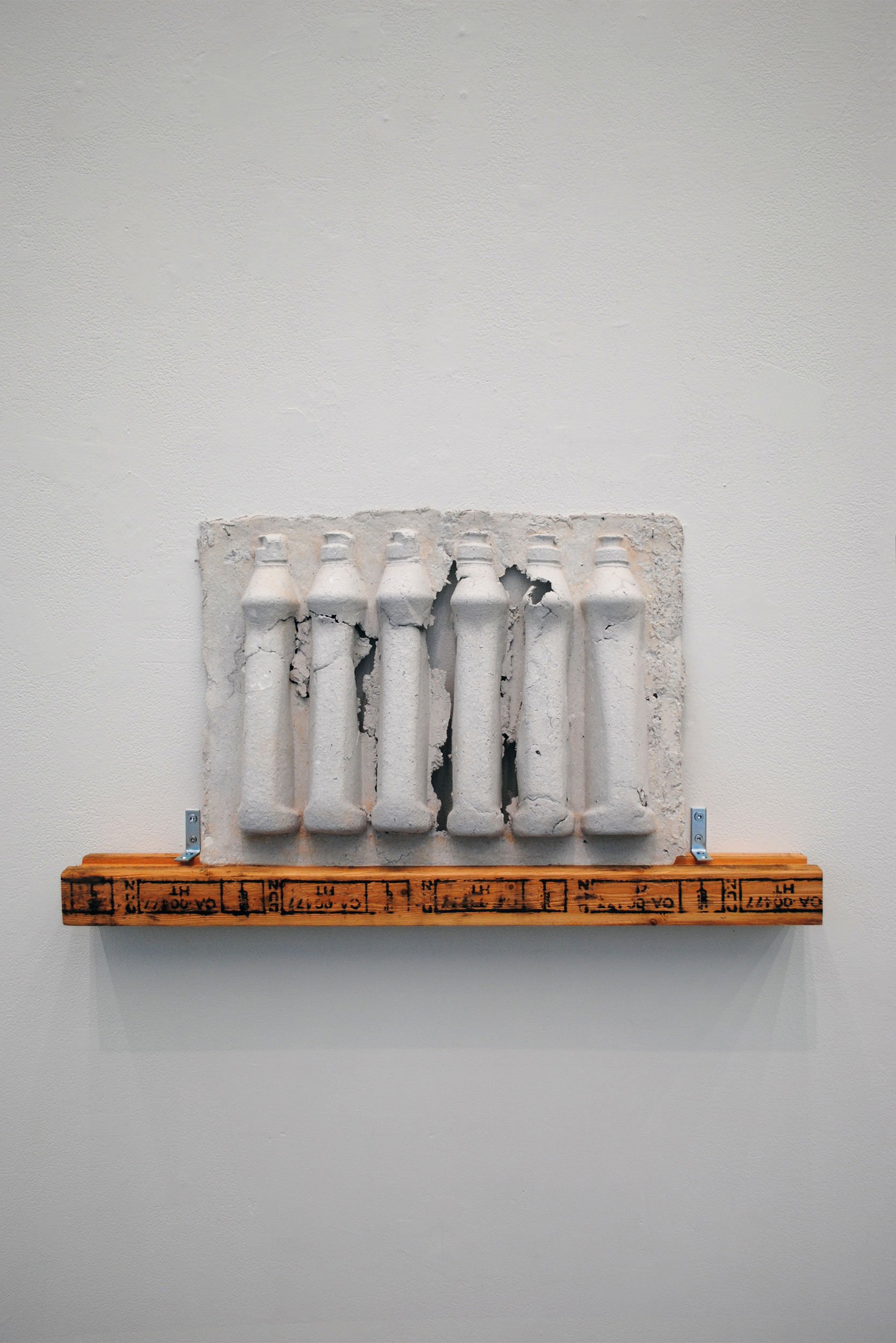 𝘿𝙞𝙨𝙝 𝙨𝙤𝙖𝙥 𝙗𝙤𝙩𝙩𝙡𝙚𝙨 𝙗𝙖𝙨-𝙧𝙚𝙡𝙞𝙚𝙛 𝙘𝙖𝙨𝙩𝙞𝙣𝙜 (2024) | Paper pulp, starch, and mini-plastics.