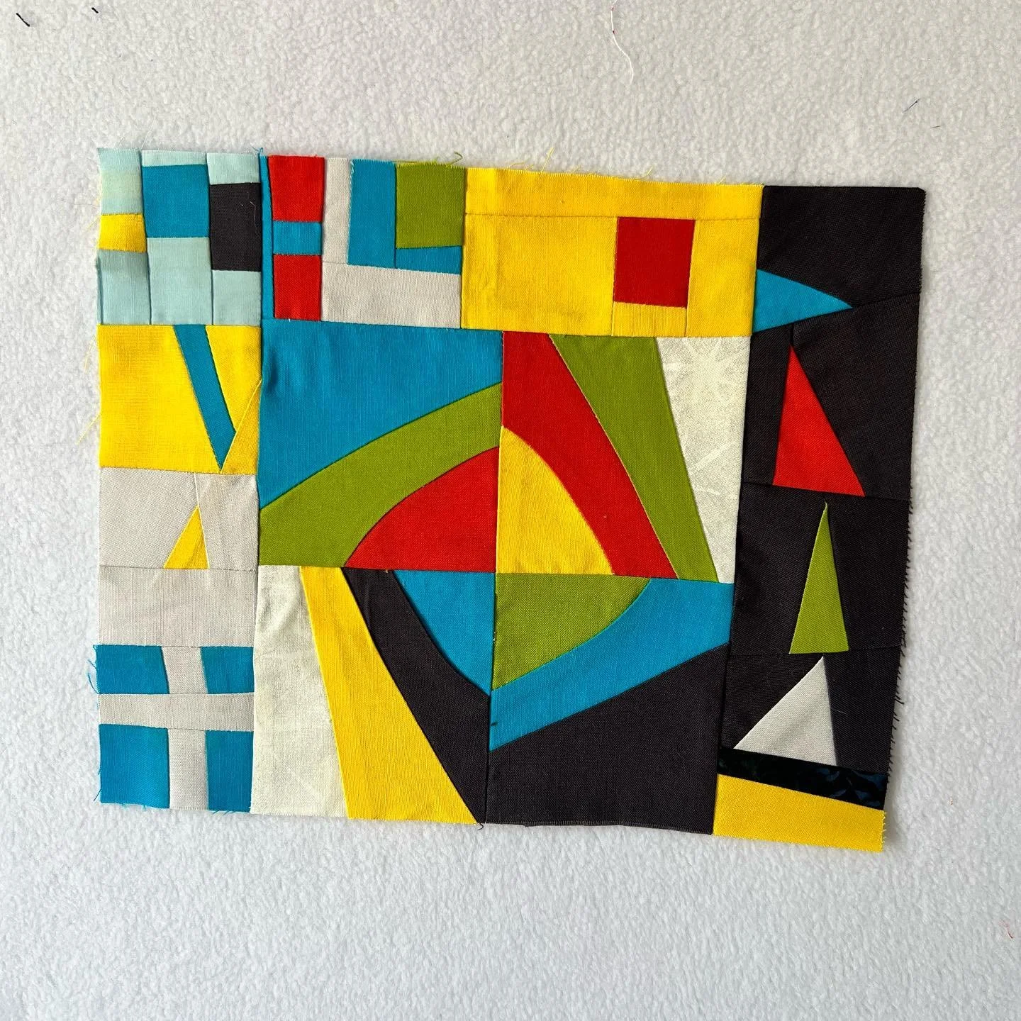 Our February meeting is this Sunday at Vermont Commons School from 10-12! Bring your name tags, #vtmqgimprovroundrobin blocks, and your show show &amp; tell pieces. See you on Sunday. #vtmqg #modernquilting #quilting #vermontmade #makers #sewing #ver