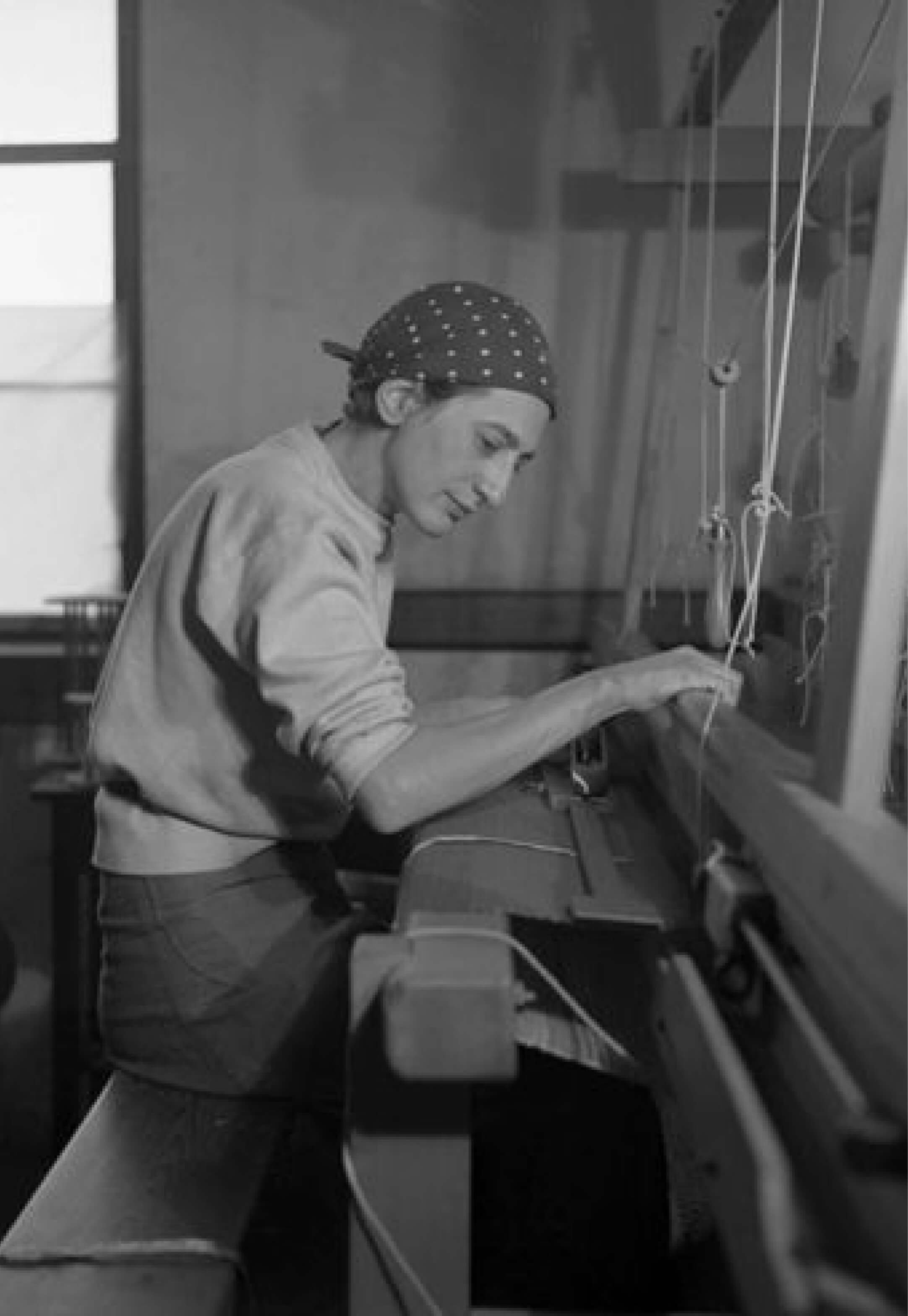 Anni Albers in her college weaving studio, 1937