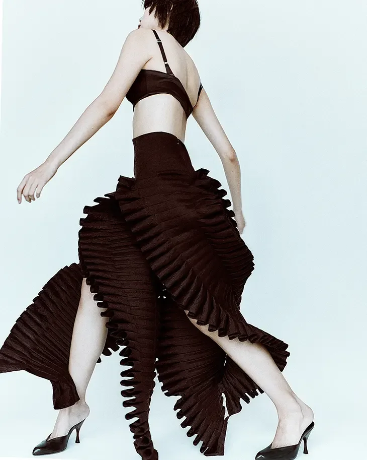 Photographer: Yu Mengci
Styling: Julia Golden (Honey Artists)
Model: Xiaorui Li at The Industry
Hair: Chika (De Facto)
Makeup: Seiya Iibuchi (L’Atelier)
Casting: Ryan Hackal
Styling Assistant: Macy Harmon



Titled “The Great Attractor,” the latest D
