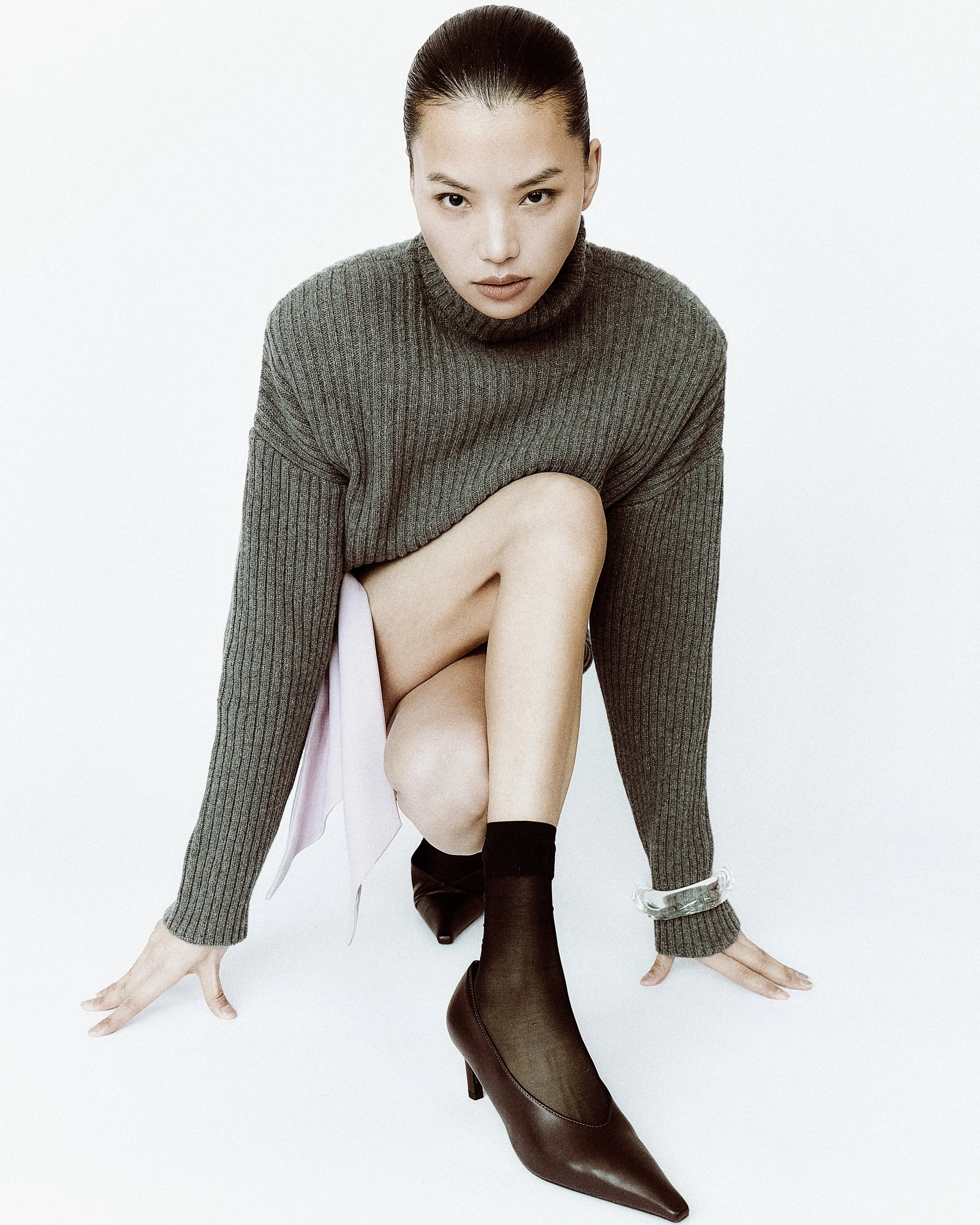 DSCENE STYLE STORIES: Soft Armor by Yu Mengci

Sweater: The Frankie Shop, Skirt: MELKE, Heels: Jeffrey Campbell, Bracelet: Alexis Bittar

Yu Mengci captures Xue Huizi, Danielle Littleford, Mily Reuter, and Noortje Haak with styling by Kara Erwin for 