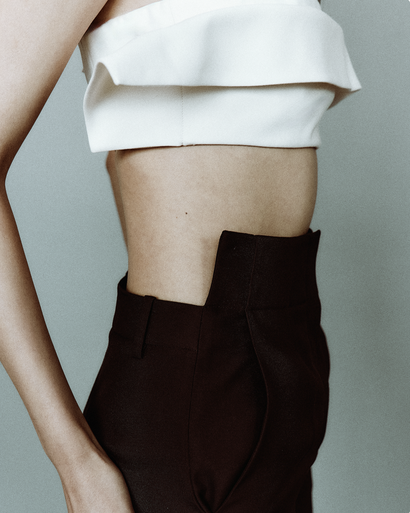Photographer: Yu Mengci
Styling: Julia Golden (Honey Artists)
Model: Xiaorui Li at The Industry
Hair: Chika (De Facto)
Makeup: Seiya Iibuchi (L’Atelier)
Casting: Ryan Hackal
Styling Assistant: Macy Harmon



Titled “The Great Attractor,” the latest D