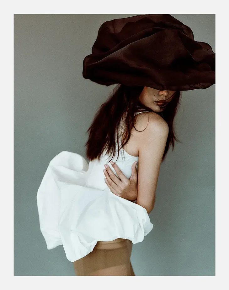 Photographer: Yu Mengci
Styling: Julia Golden (Honey Artists)
Model: Xiaorui Li at The Industry
Hair: Chika (De Facto)
Makeup: Seiya Iibuchi (L’Atelier)
Casting: Ryan Hackal
Styling Assistant: Macy Harmon



Titled “The Great Attractor,” the latest D