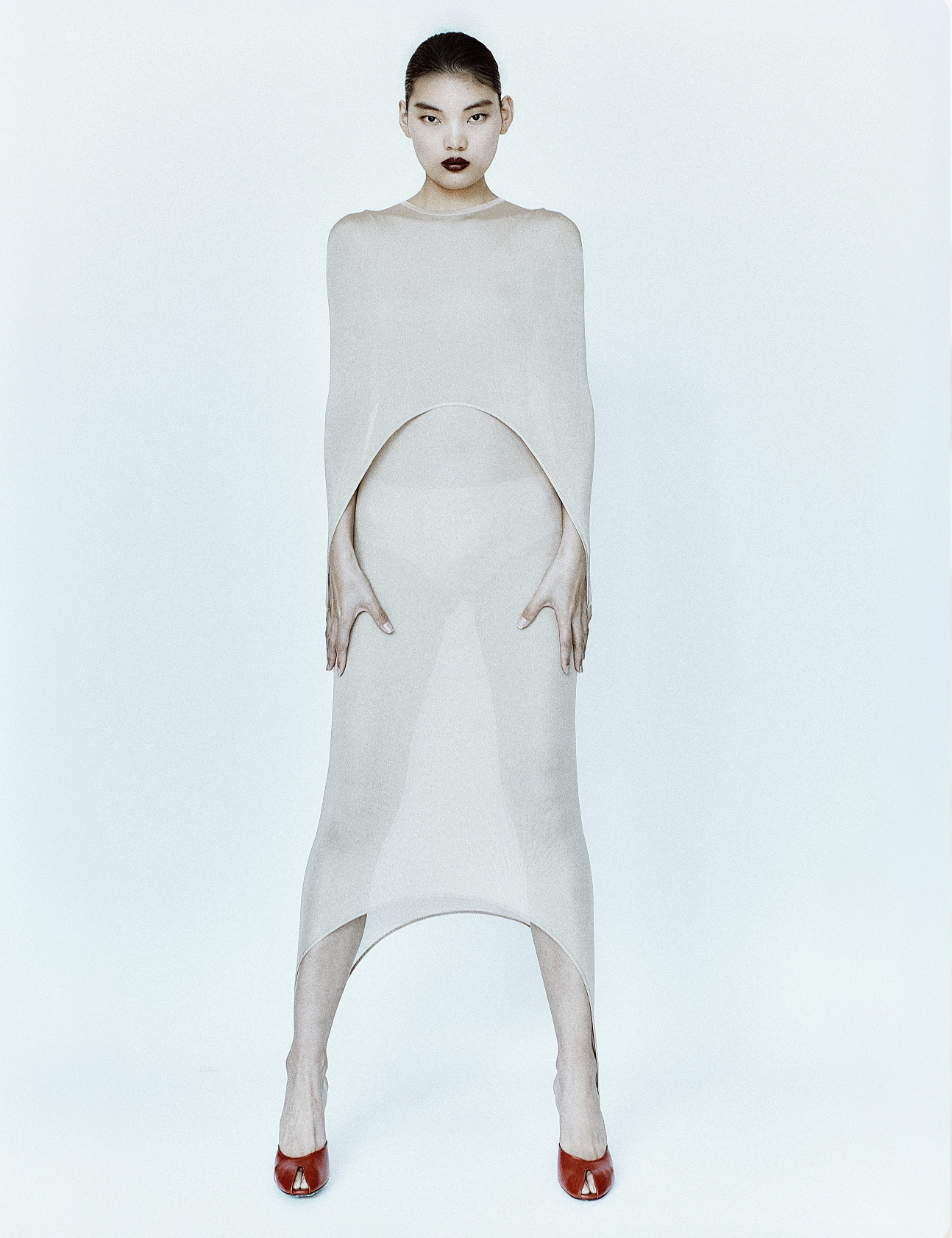 Photographer: Yu Mengci
Styling: Julia Golden (Honey Artists)
Model: Xiaorui Li at The Industry
Hair: Chika (De Facto)
Makeup: Seiya Iibuchi (L’Atelier)
Casting: Ryan Hackal
Styling Assistant: Macy Harmon



Titled “The Great Attractor,” the latest D