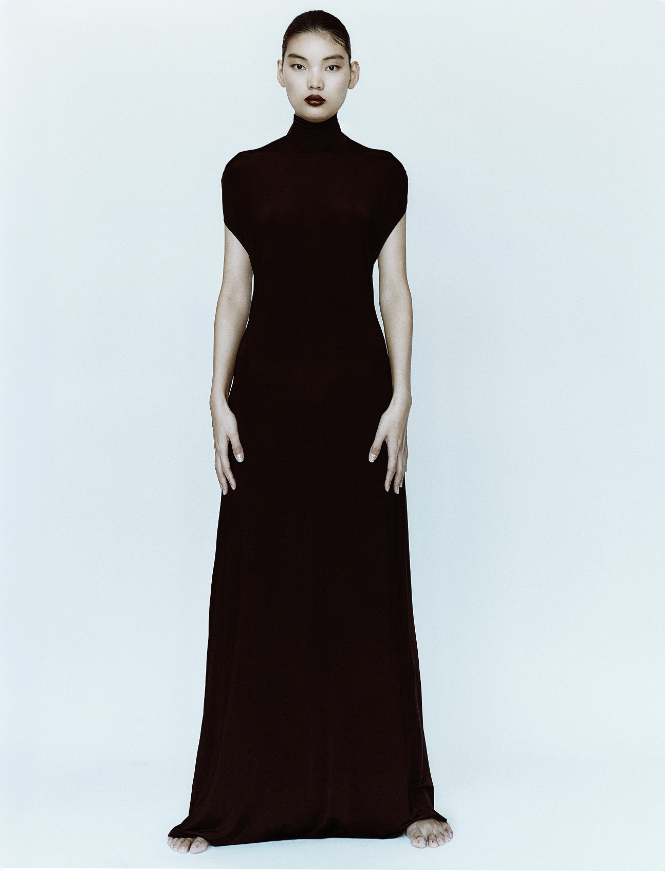 Photographer: Yu Mengci
Styling: Julia Golden (Honey Artists)
Model: Xiaorui Li at The Industry
Hair: Chika (De Facto)
Makeup: Seiya Iibuchi (L’Atelier)
Casting: Ryan Hackal
Styling Assistant: Macy Harmon



Titled “The Great Attractor,” the latest D