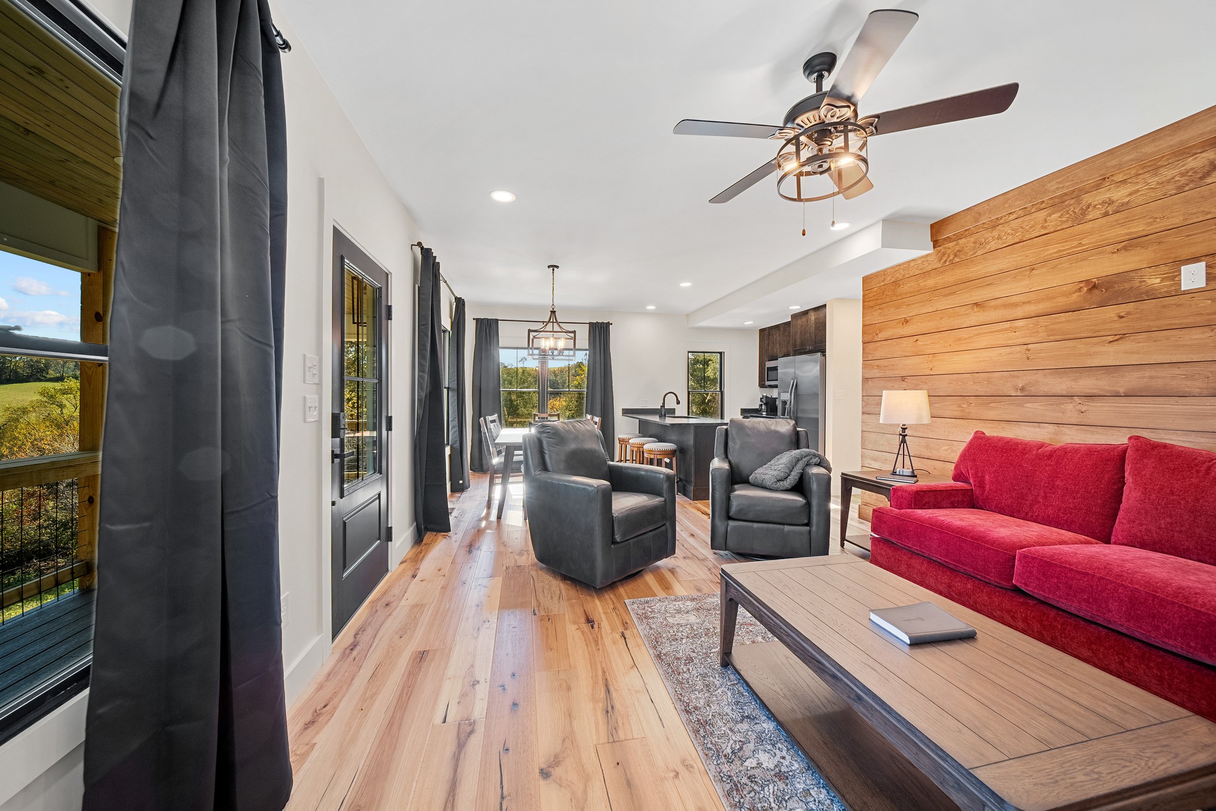 RavensRestLiving+Kitchen.jpg