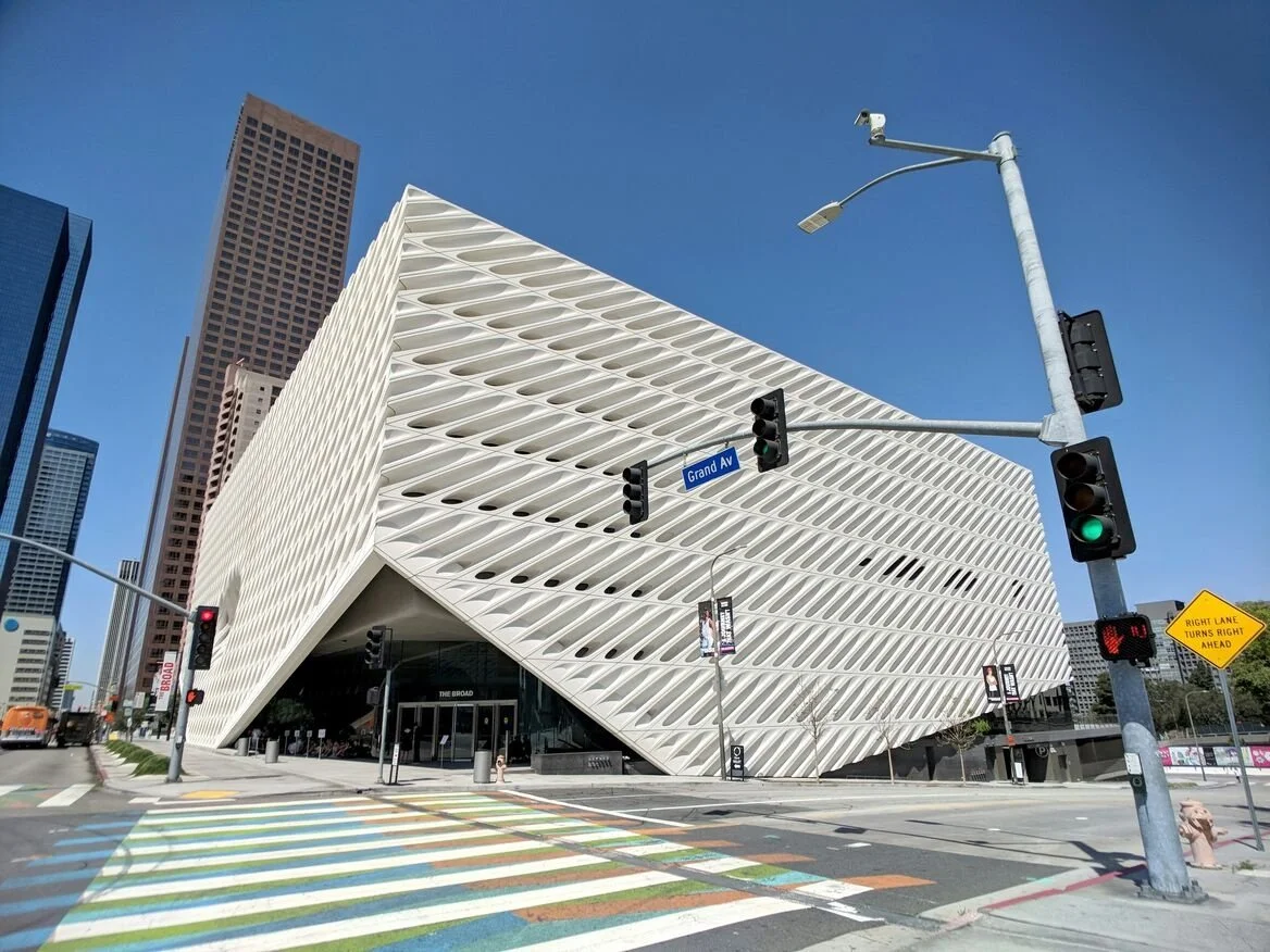 Broad Museum in LA for a cheap date idea