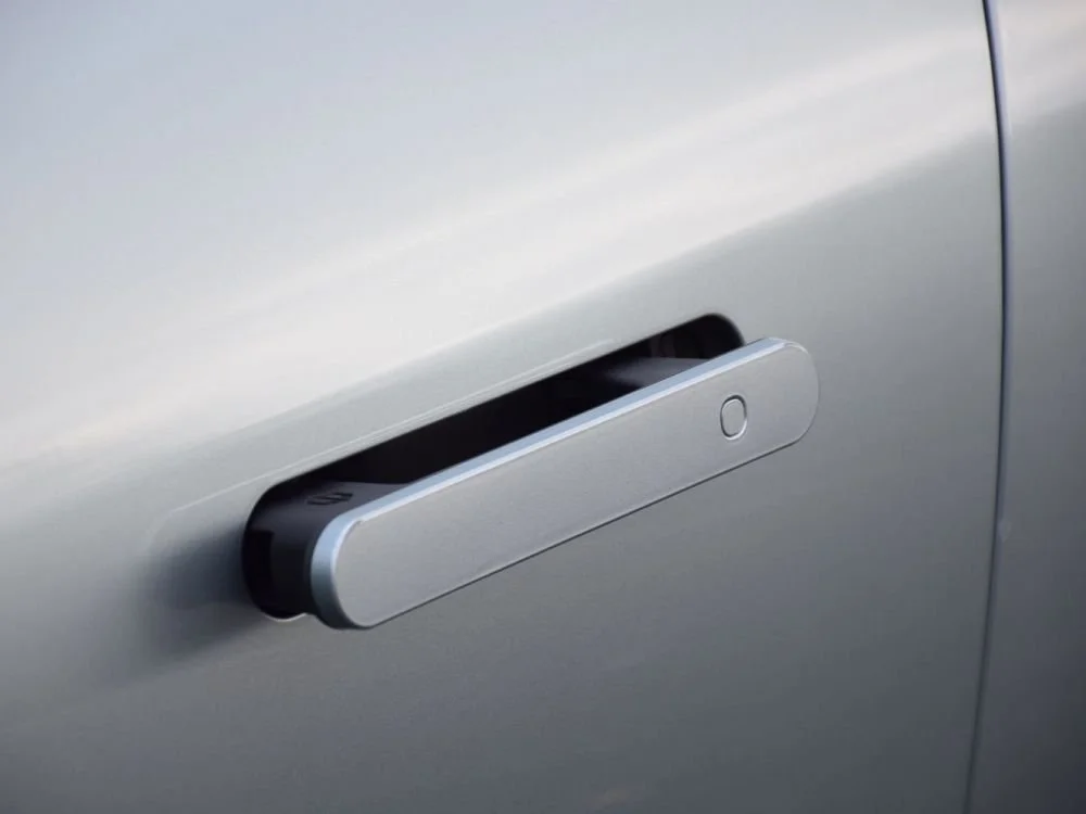 leapmotor c11 manijas puertas.jpeg