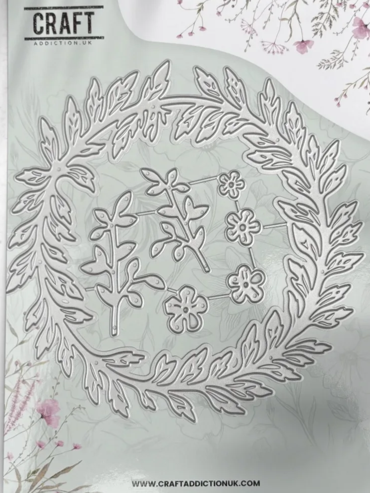 Classic Wreath Die (Includes Elements)