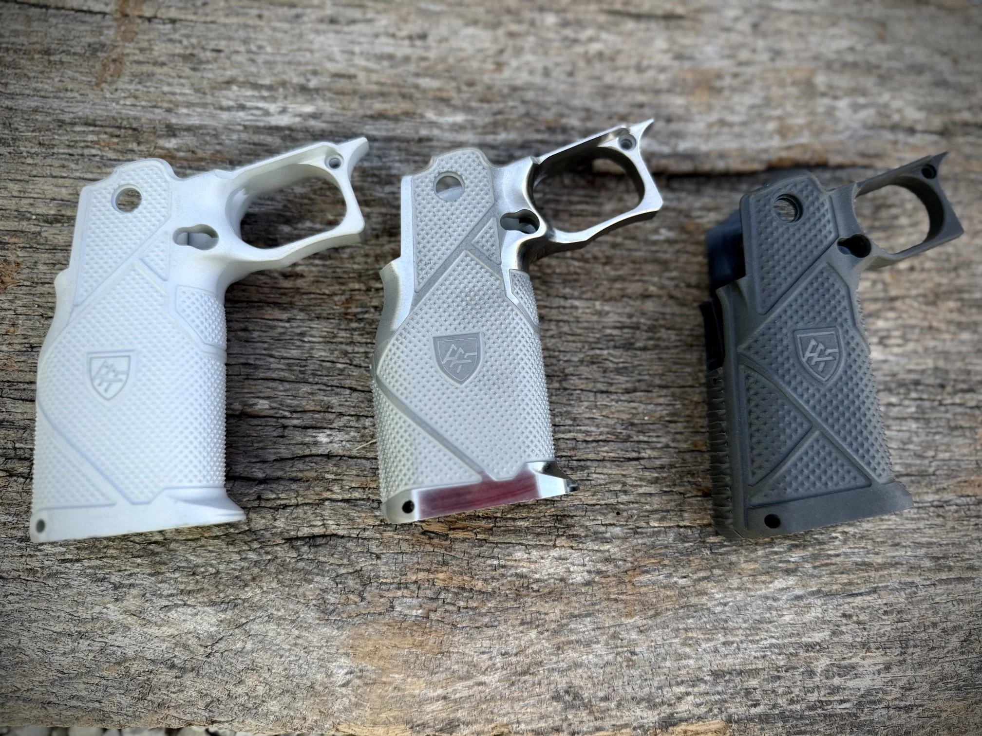 CHOOSING THE RIGHT GRIP