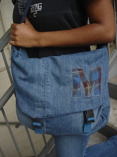 Light blue messenger bag