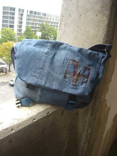 light blue messenger bag alone.jpg
