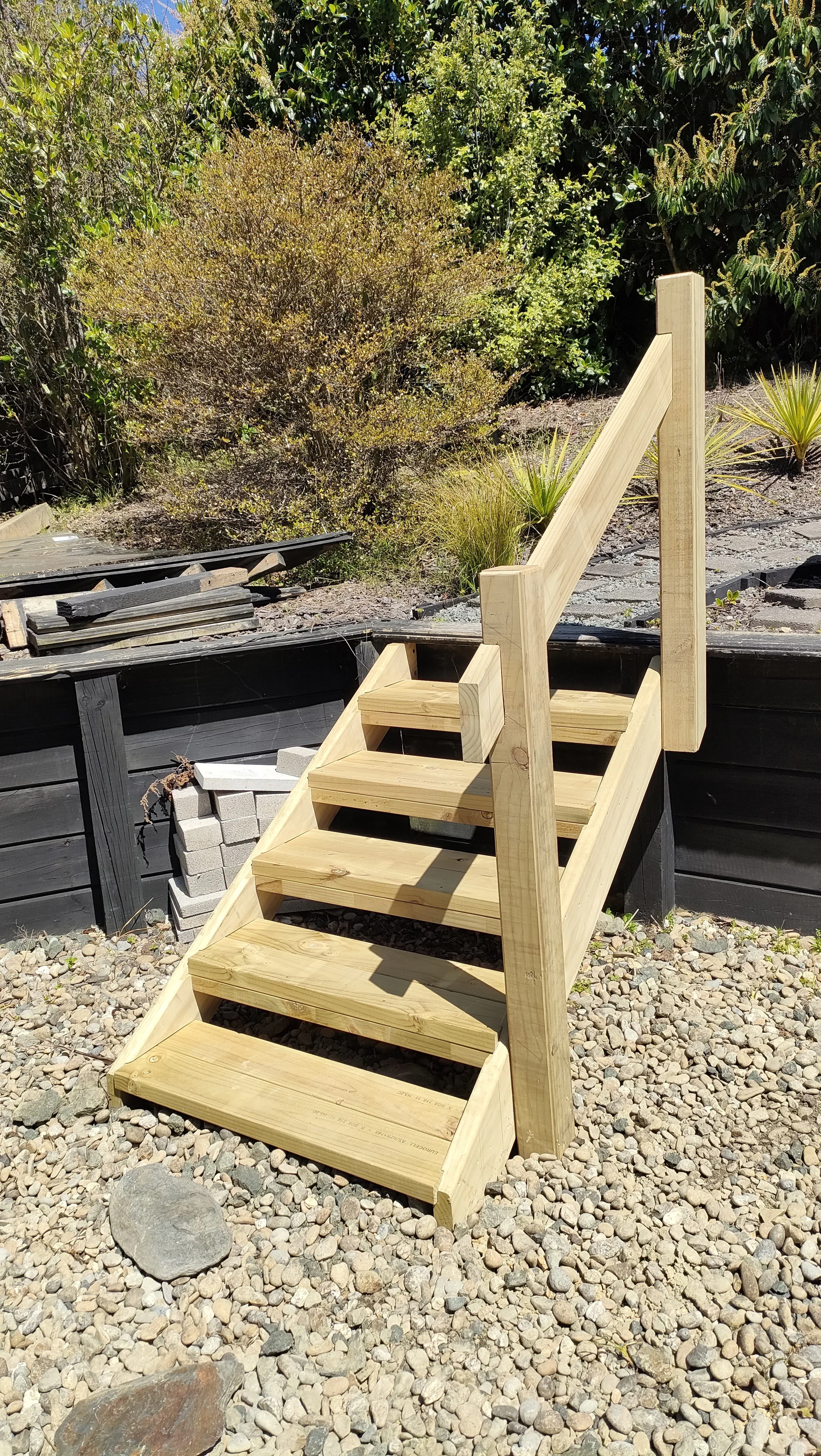 garden steps after.jpg