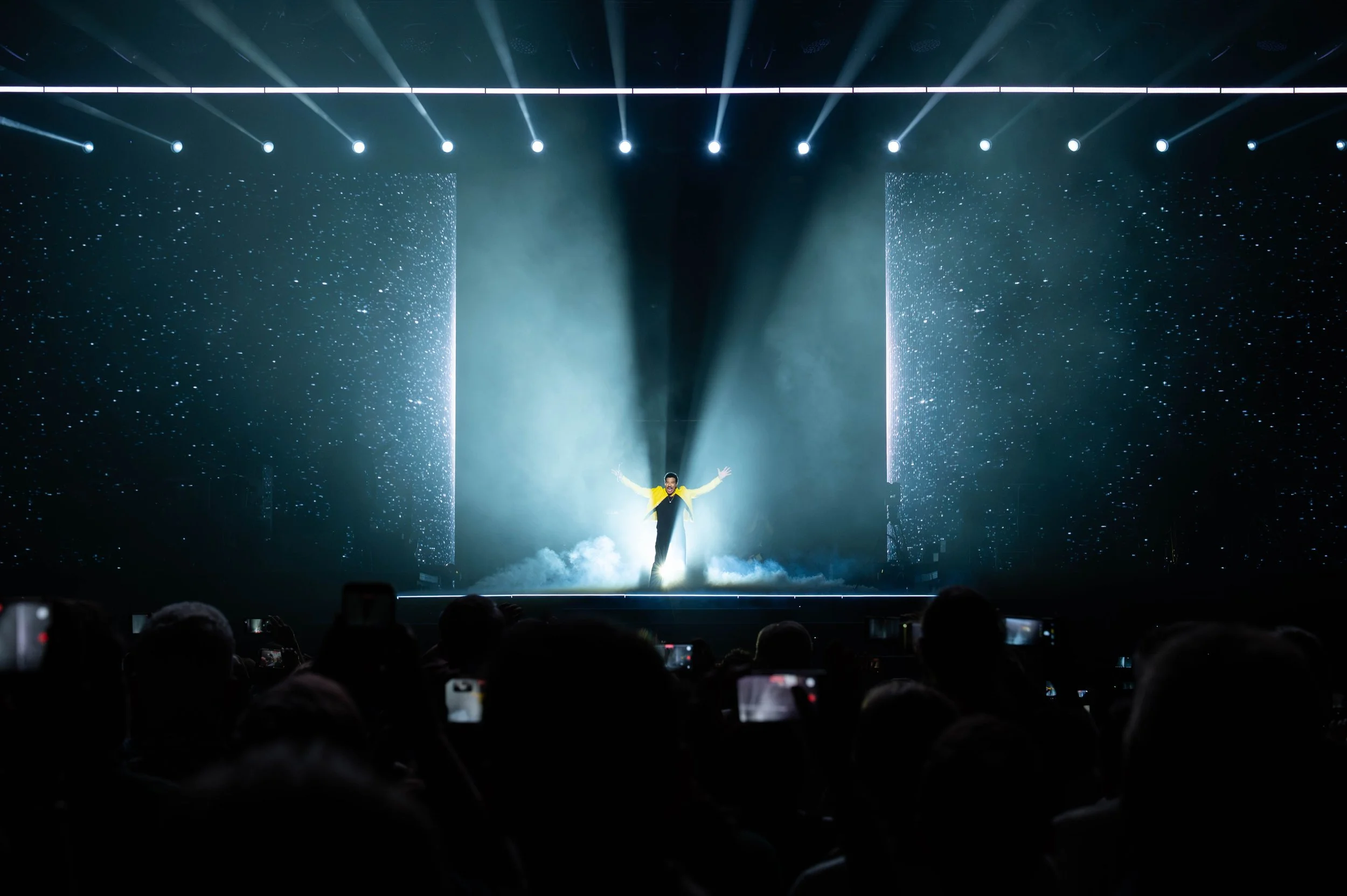 Lionel Richie - Like Magic-04.jpg