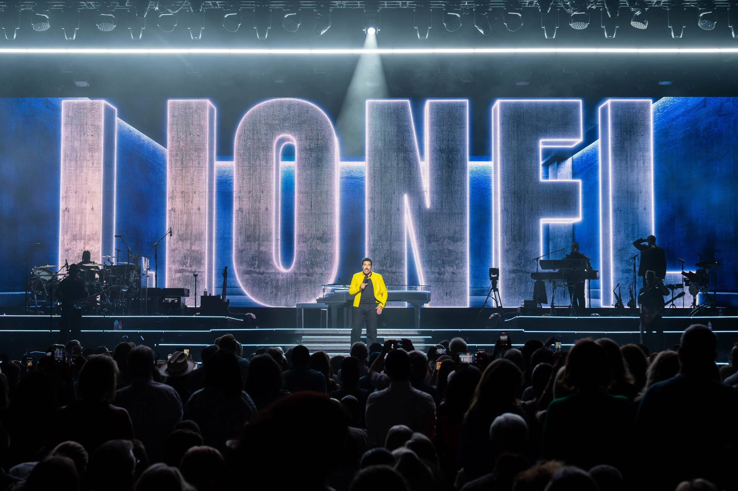 Lionel Richie - Like Magic-12.jpg
