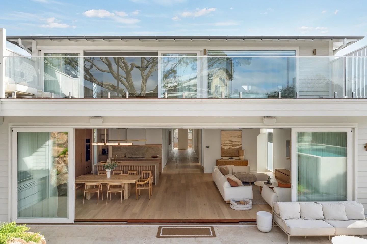 Sorrento project sneak peek 😍 

3 storeys. Coastal luxury. Seamless indoor outdoor living. 

This Sorrento masterpiece is officially complete. Light filled spaces, warm timber tones and a design made for long summer days by the pool.

Full reveal co