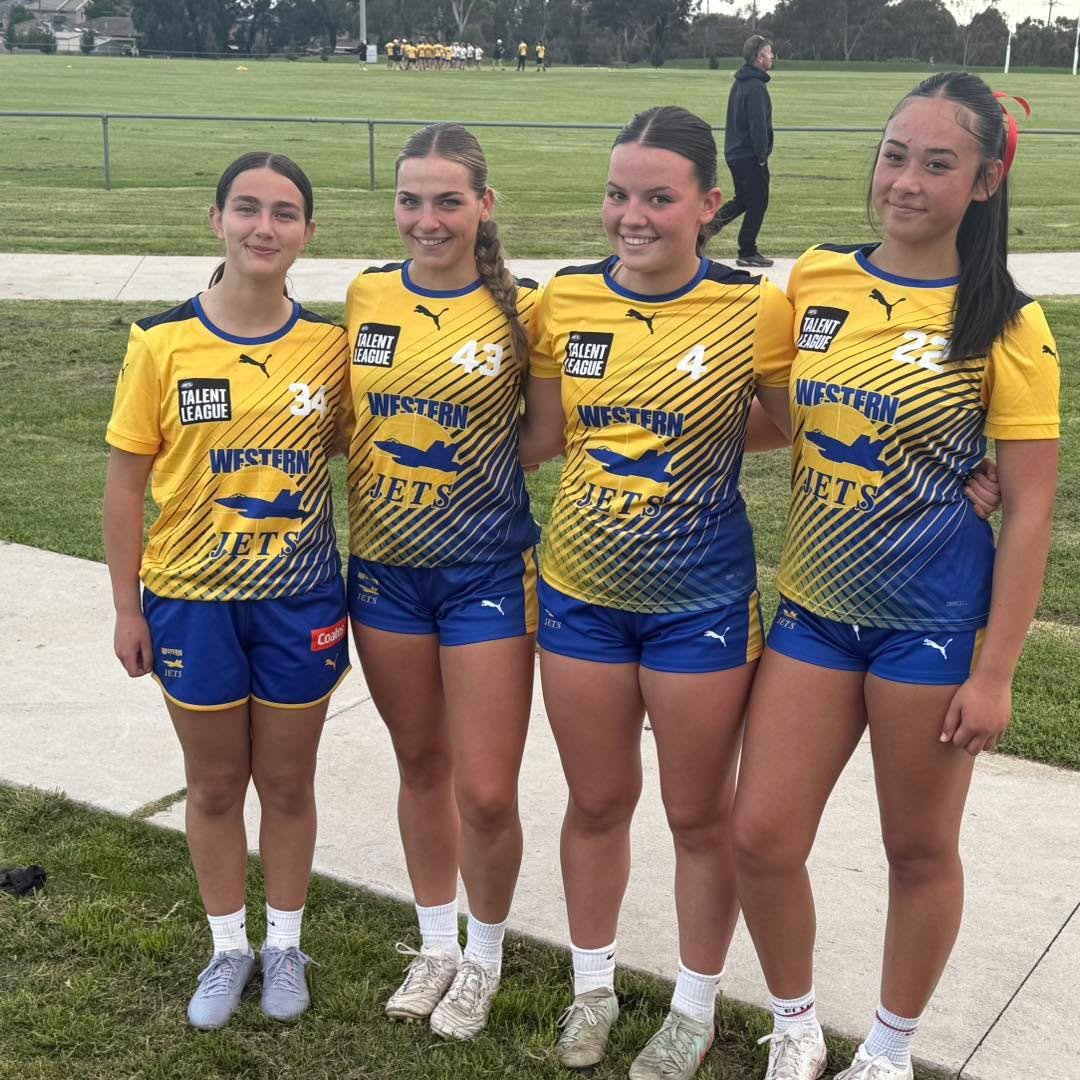 Great to see some of our juniors invited to train with the @westernjetsfc as part of their Futures Program ✈️

Congratulations to Ciara, Sinead, Holly, Niah and Tyler on your selection!

Looking forward to watching your journey over the next few year