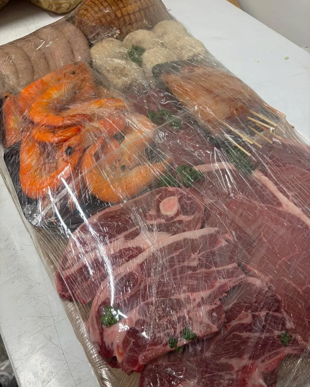HUGE meat raffle happening today!

Get down to Town Centre reserve for our ANZAC spirit matches and get your tickets off Matt near the clubrooms 🎟️

A massive thank you to @junction_meats for donating today&rsquo;s meat tray 🙌

#LakerNation #cslake