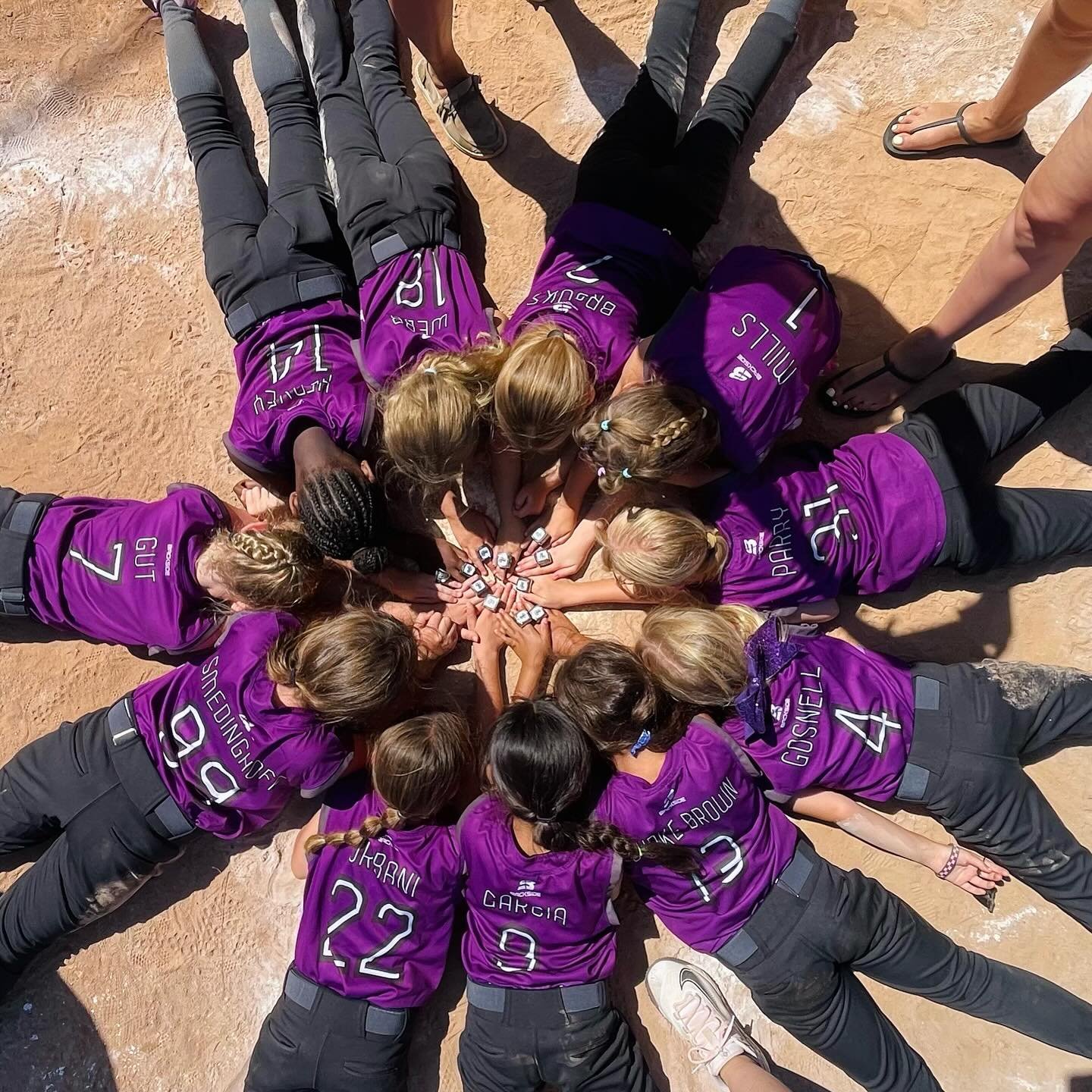 Ring, Ring, Hello? 💍
Congratulations to our 8U South Vegas Scorpions for taking 2nd Place in the Fountain Valley All Star Classic this past weekend. We are so proud of you girls for all the hard work you’ve put in to secure that bling!🥈💜🦂
