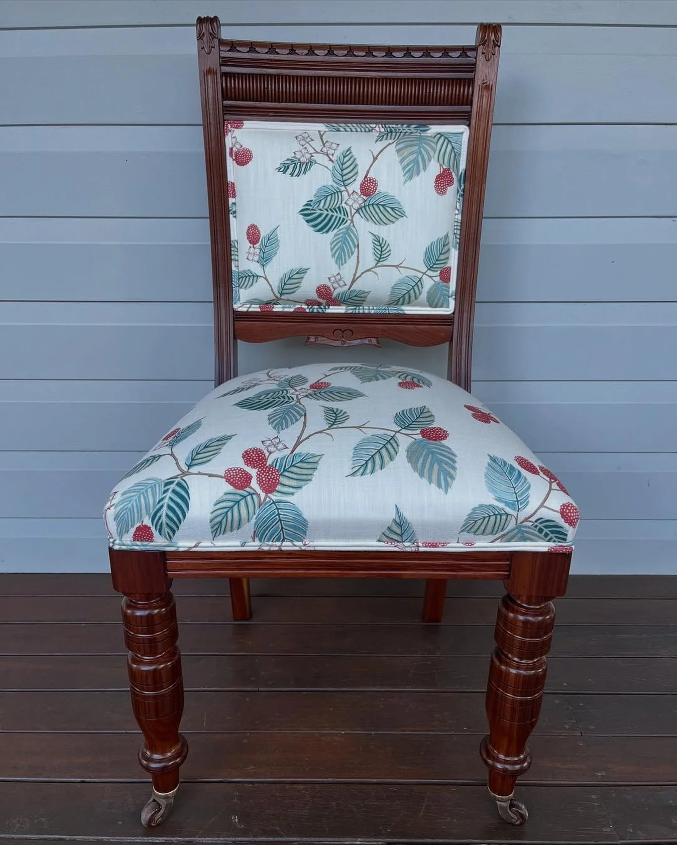 Another sweet chair restored by our team and finished to perfection by @lloyds_upholstery_works 🍒🍒🍒
