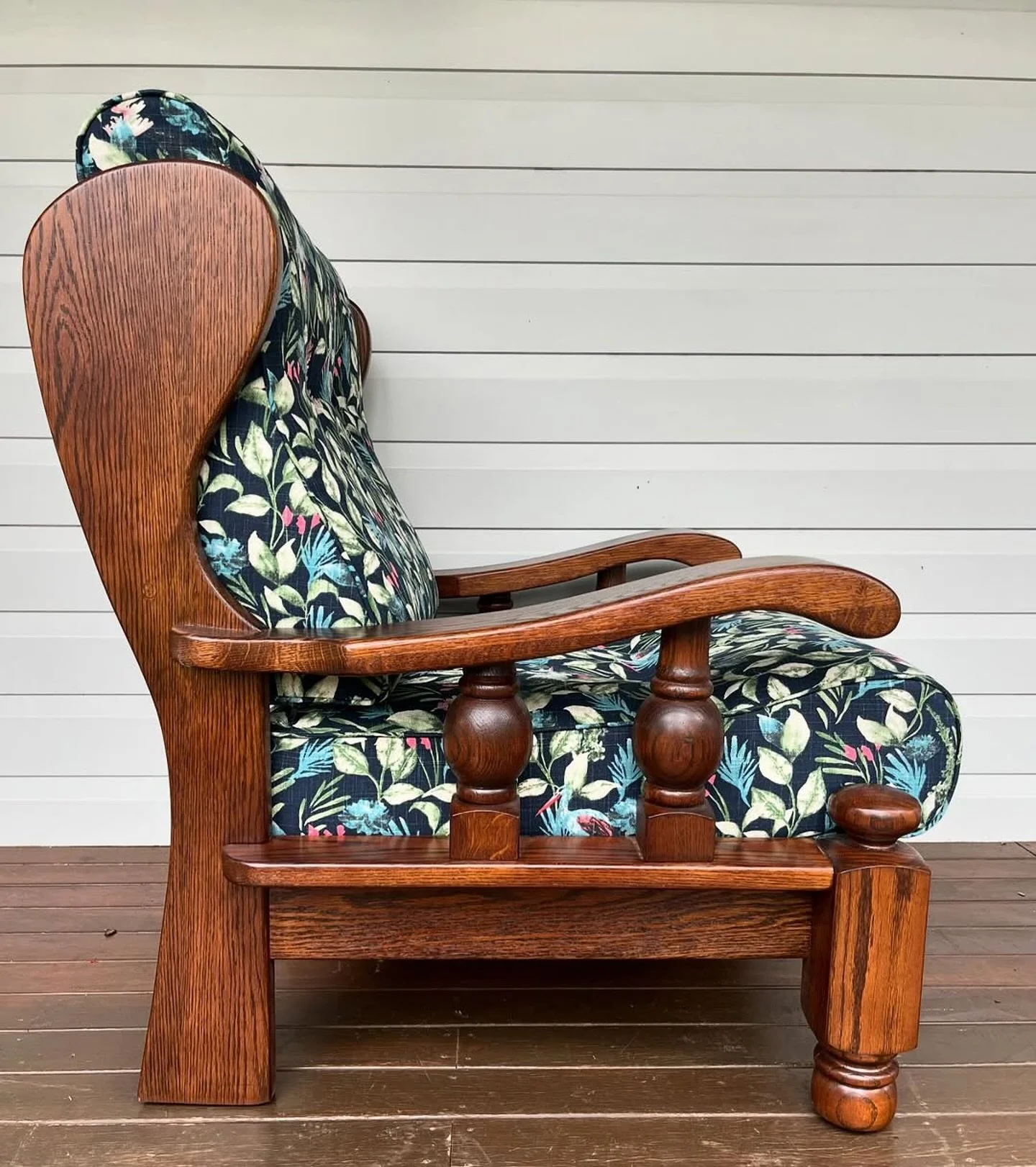 Starting out the new year with this beauty from late 2024, working with the awesome @lloyds_upholstery_works to bring this one back to its former glory 😍